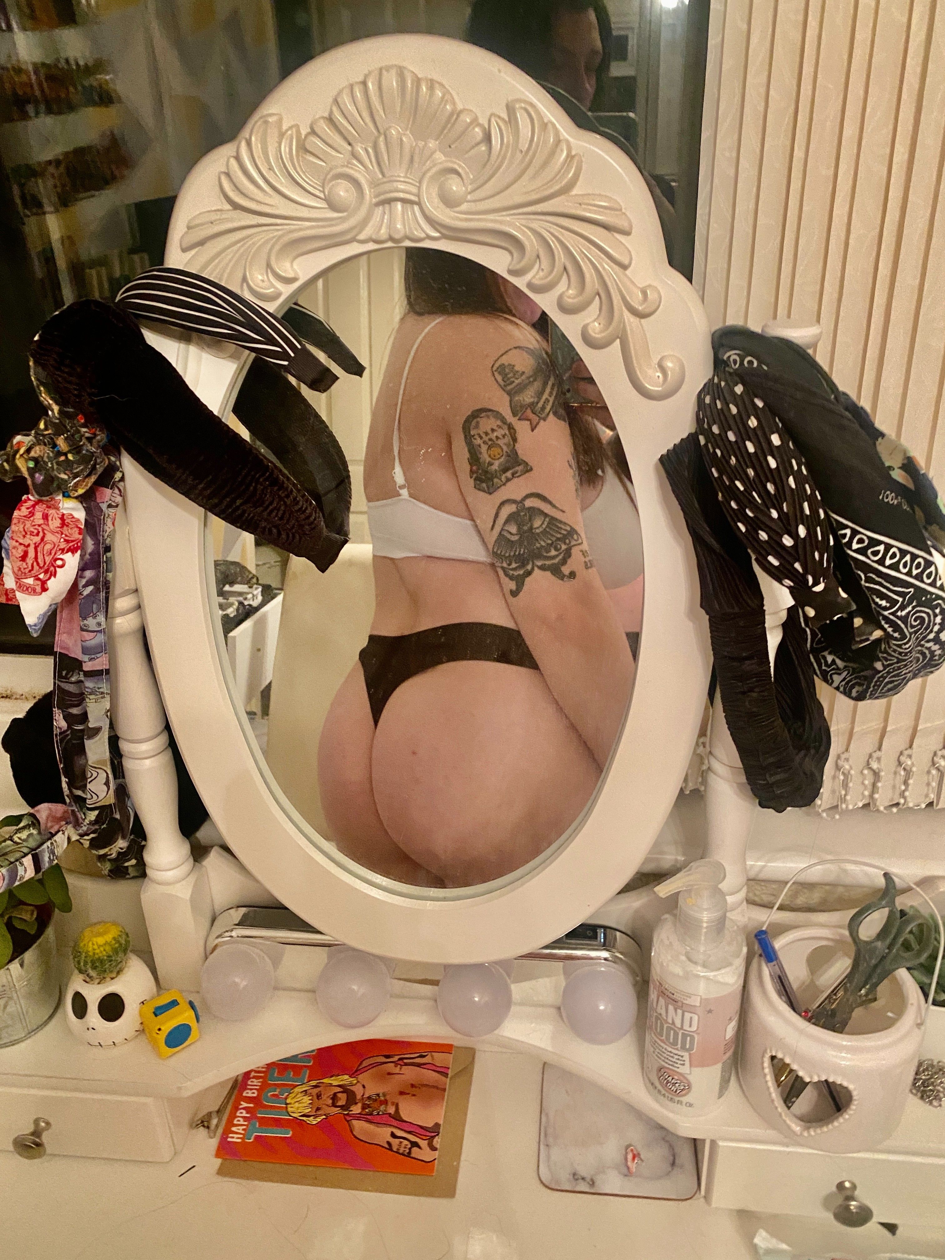 https://cdn.adultwork.com/gallery/G12/8647861.jpg