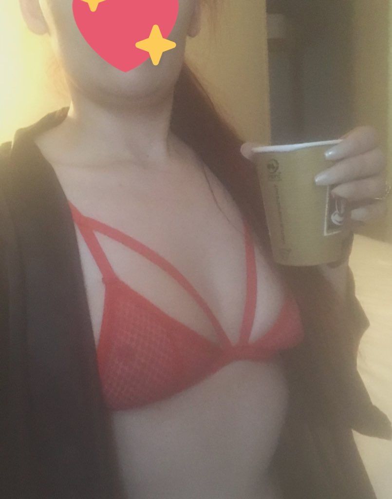 https://cdn.adultwork.com/gallery/G12/8648480.jpg