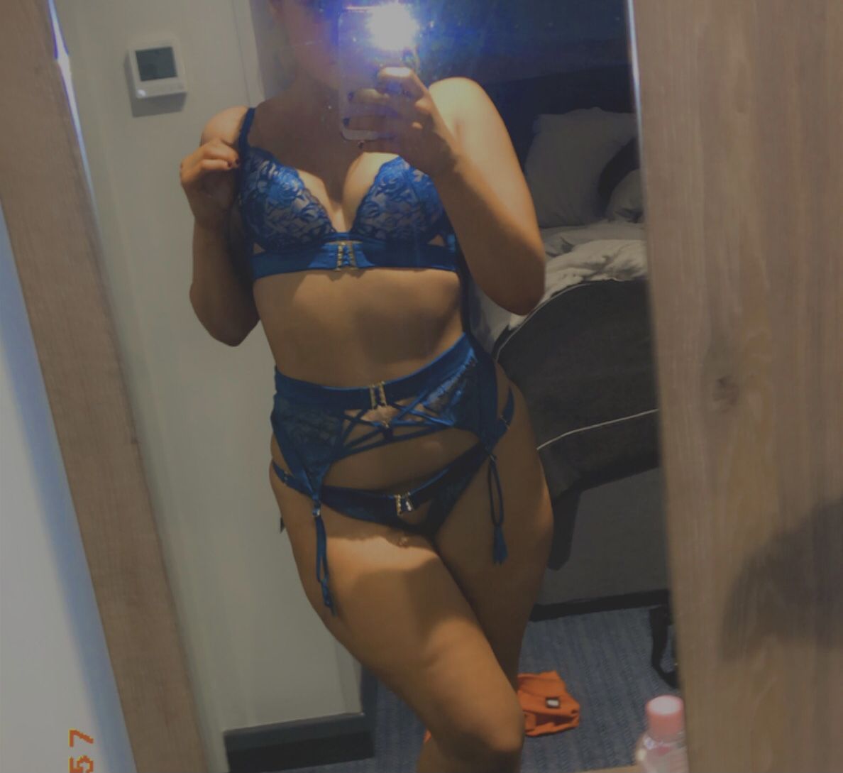 https://cdn.adultwork.com/gallery/G12/8650499.jpg