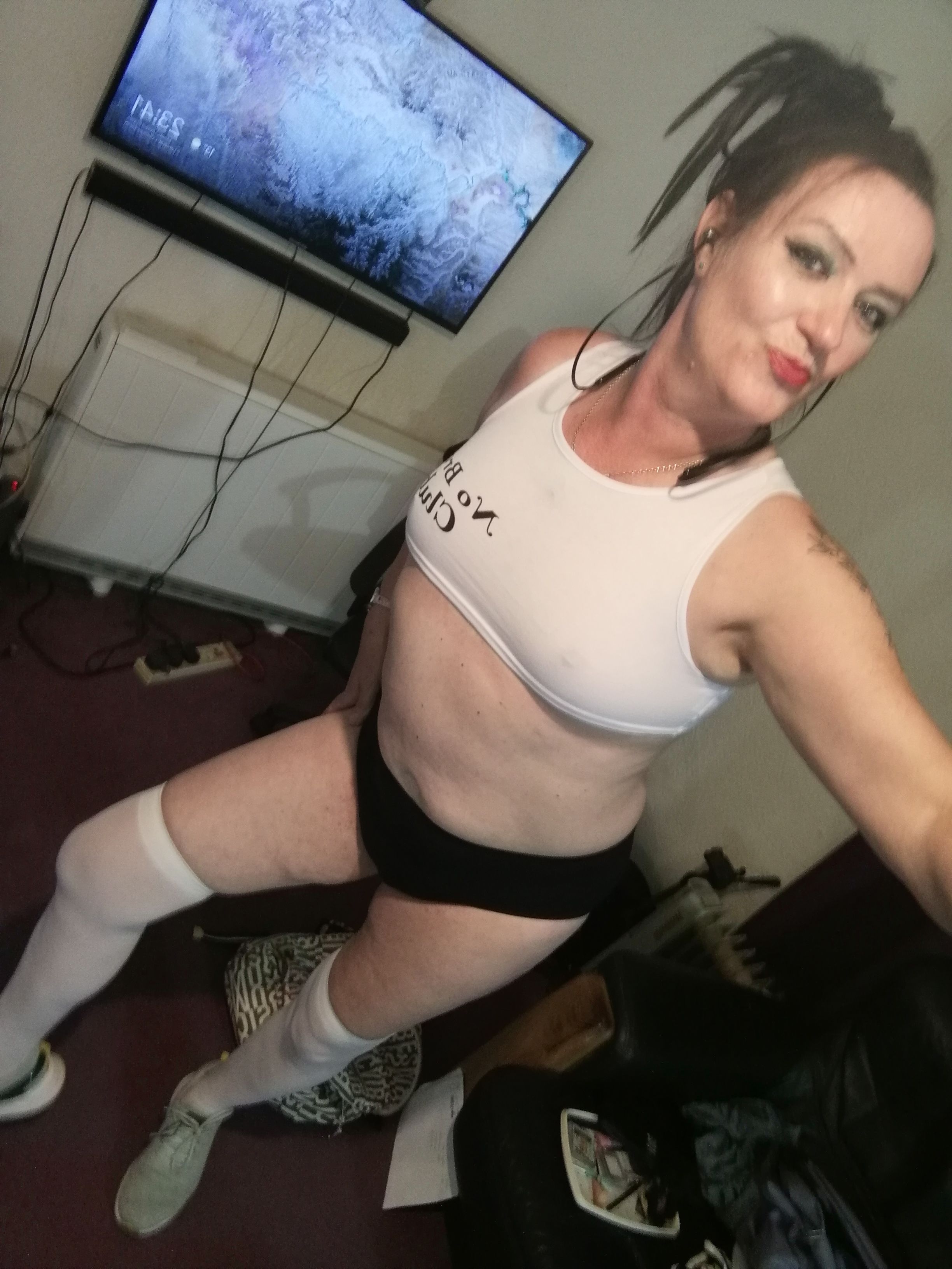 https://cdn.adultwork.com/gallery/G12/8651797.jpg