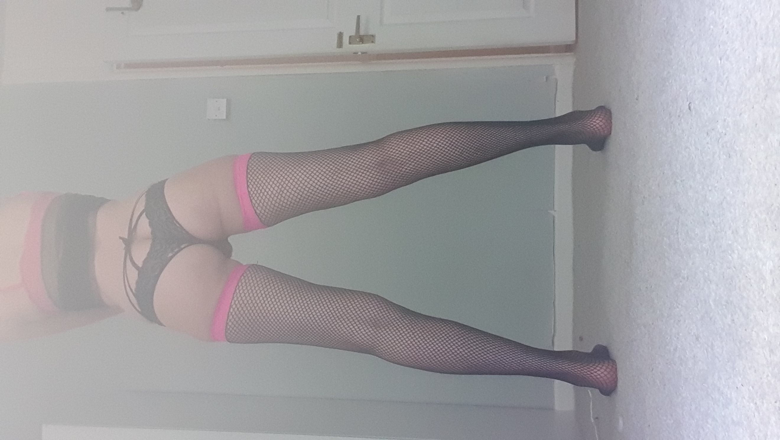 https://cdn.adultwork.com/gallery/G12/8652195.jpg