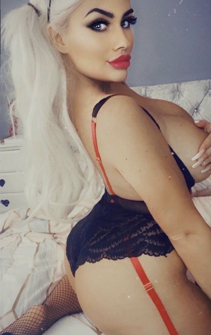 https://cdn.adultwork.com/gallery/G12/8652434.jpg