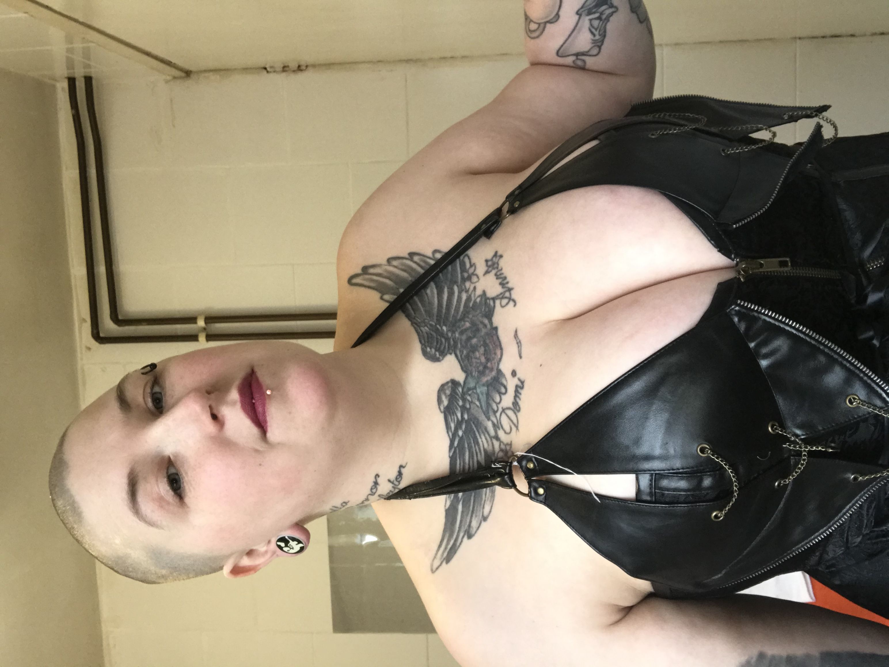 https://cdn.adultwork.com/gallery/G12/8655825.jpg