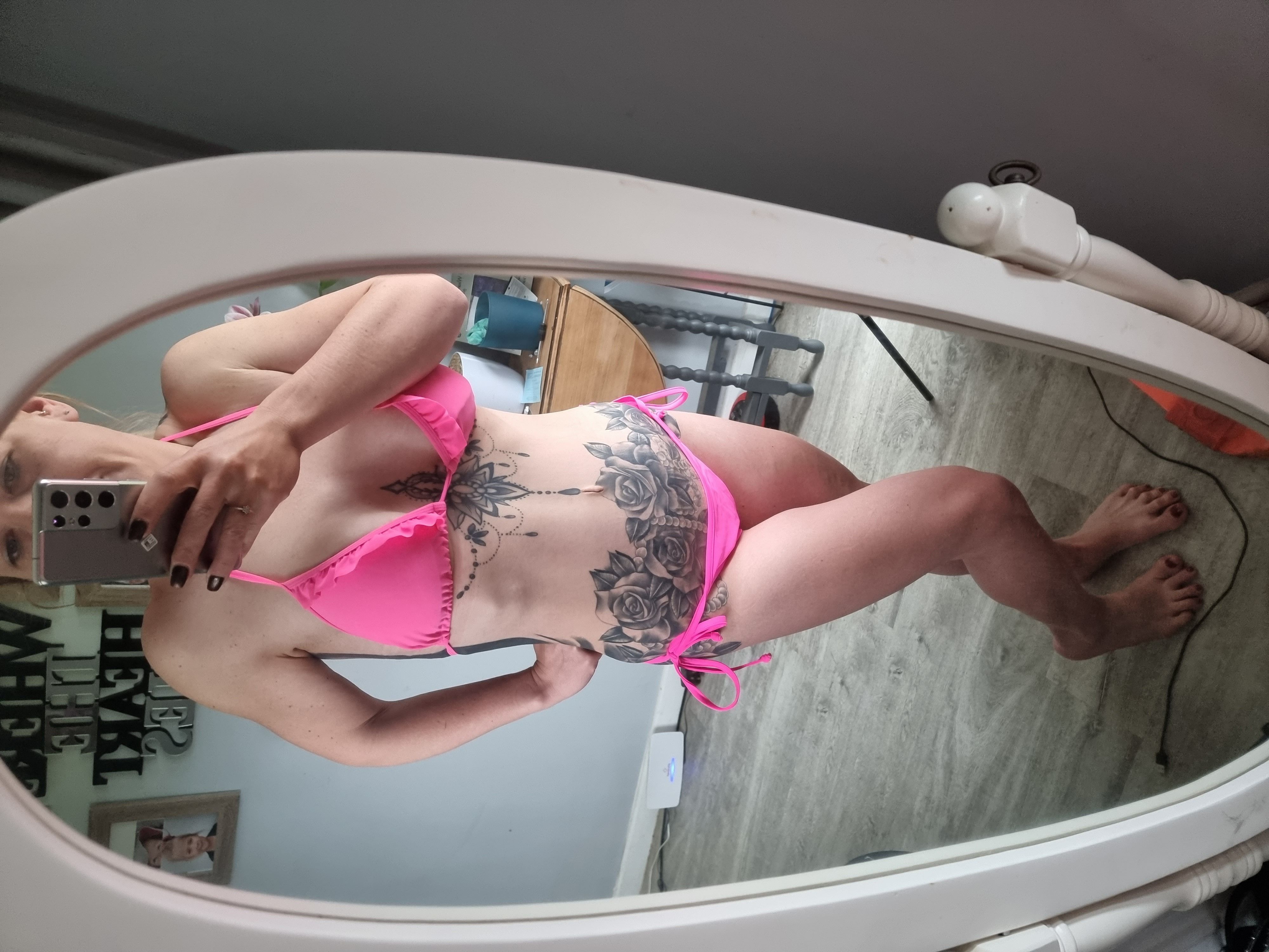 https://cdn.adultwork.com/gallery/G12/8657377.jpg