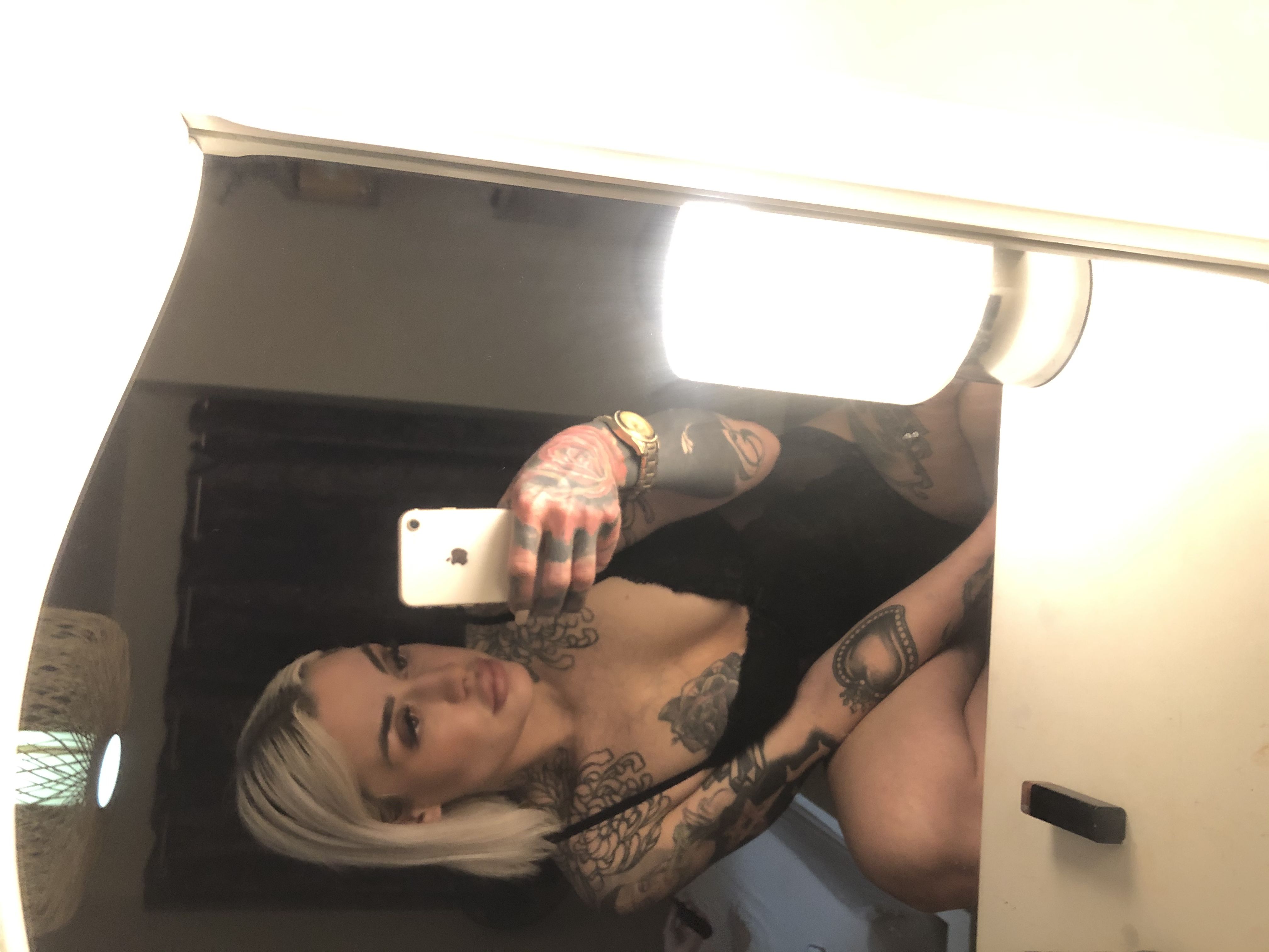 https://cdn.adultwork.com/gallery/G12/8660700.jpg