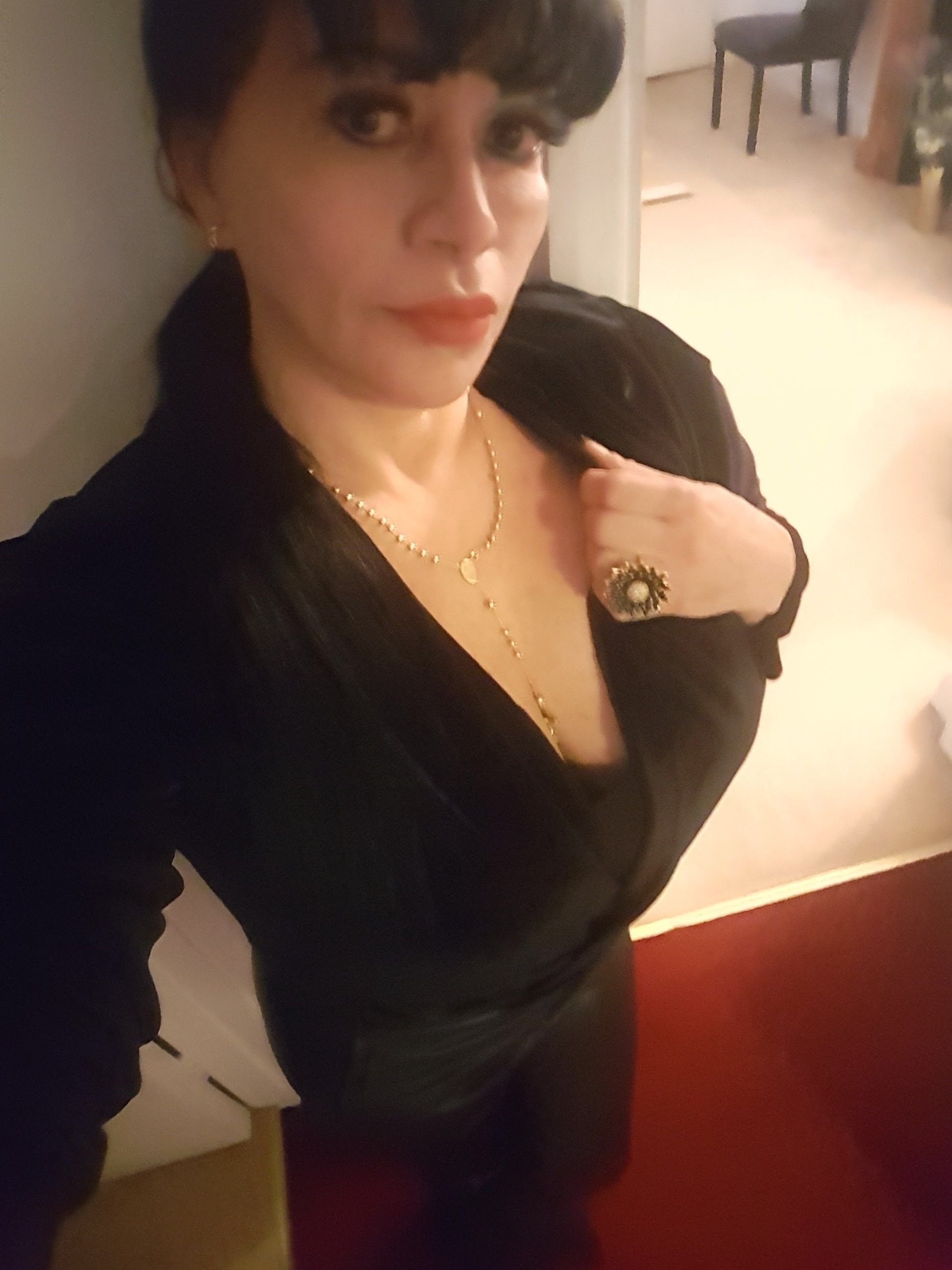 https://cdn.adultwork.com/gallery/G12/8660950.jpg