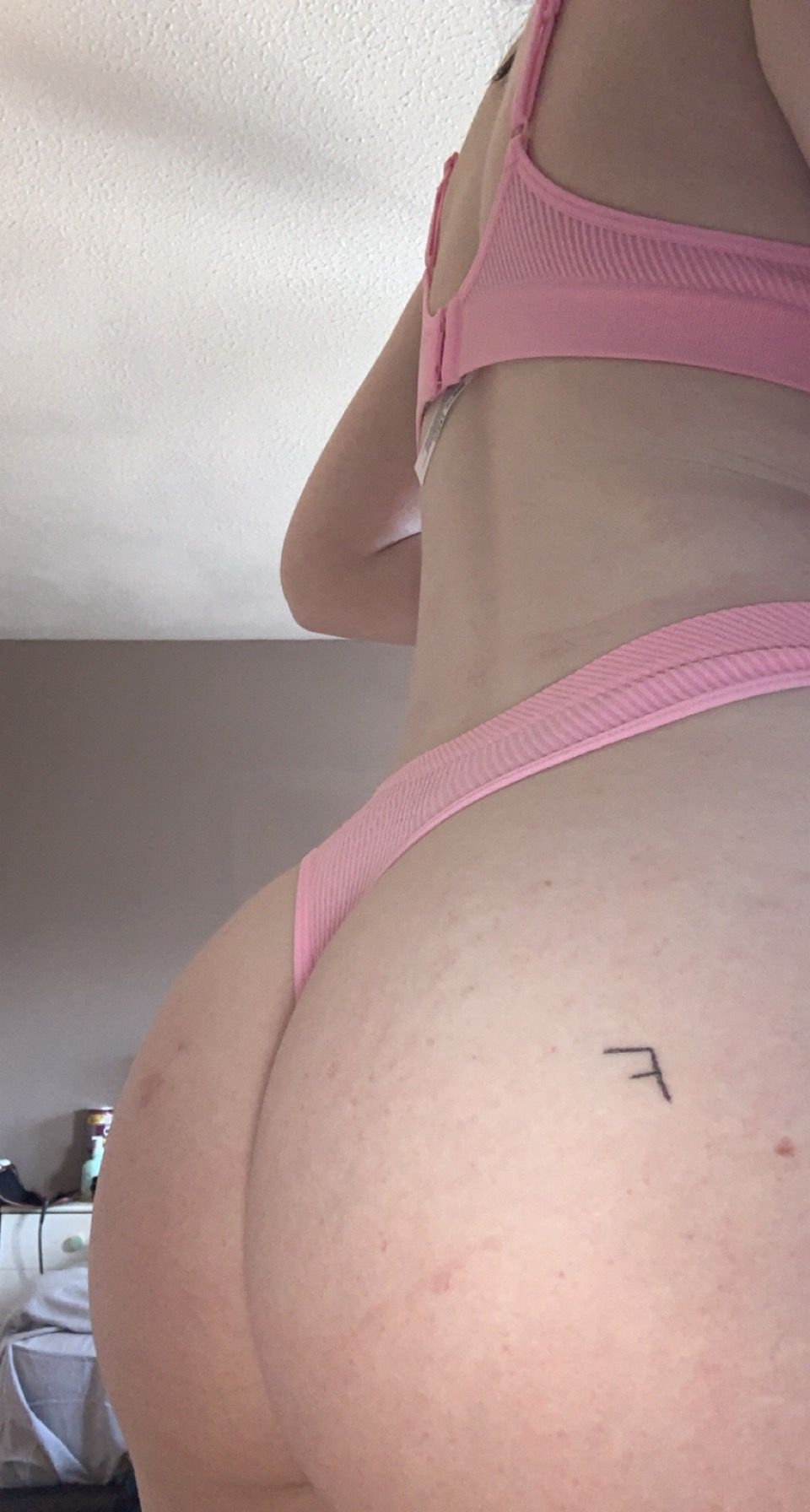 https://cdn.adultwork.com/gallery/G12/8664139.jpg