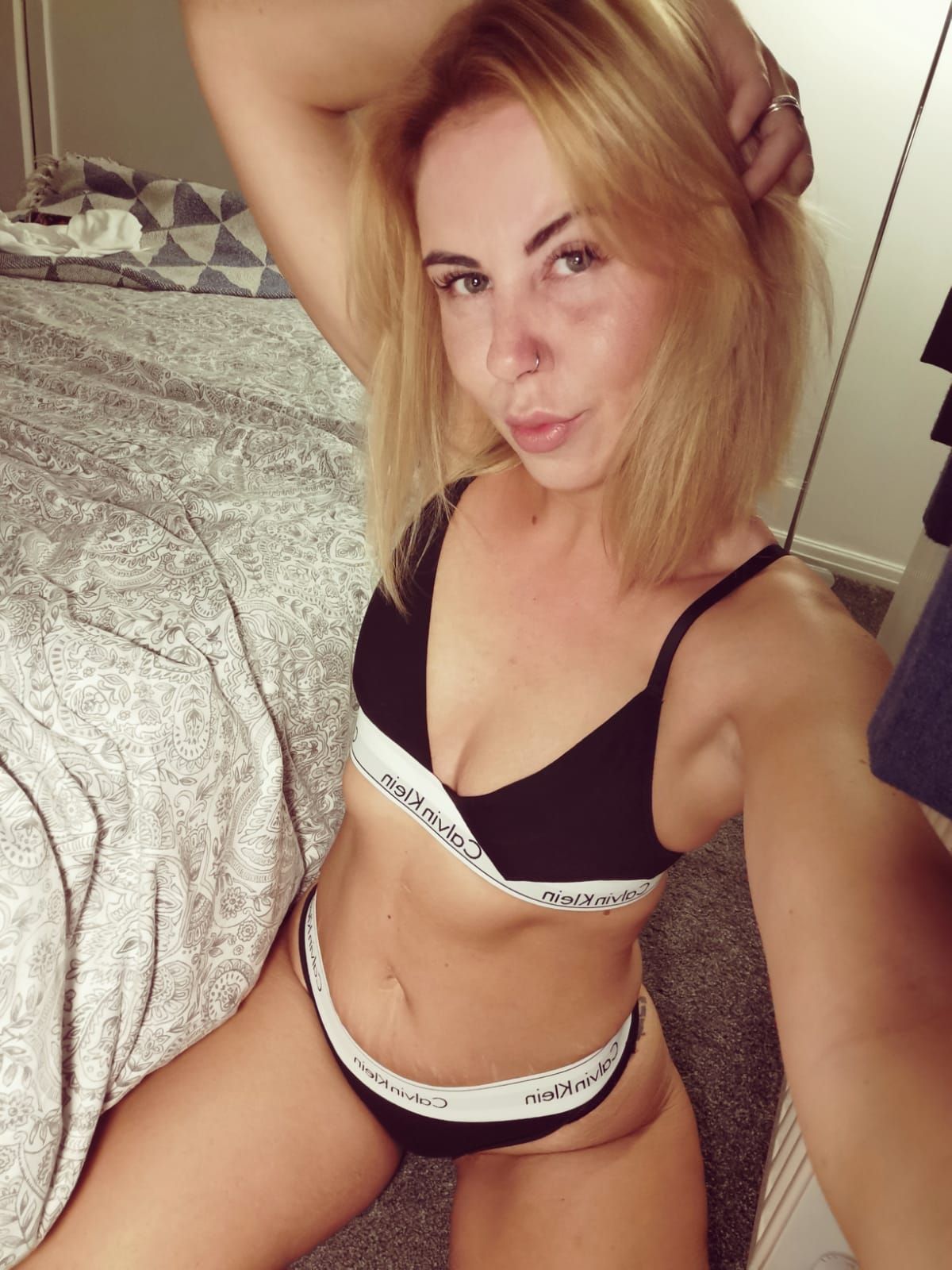 https://cdn.adultwork.com/gallery/G12/8666254.jpg