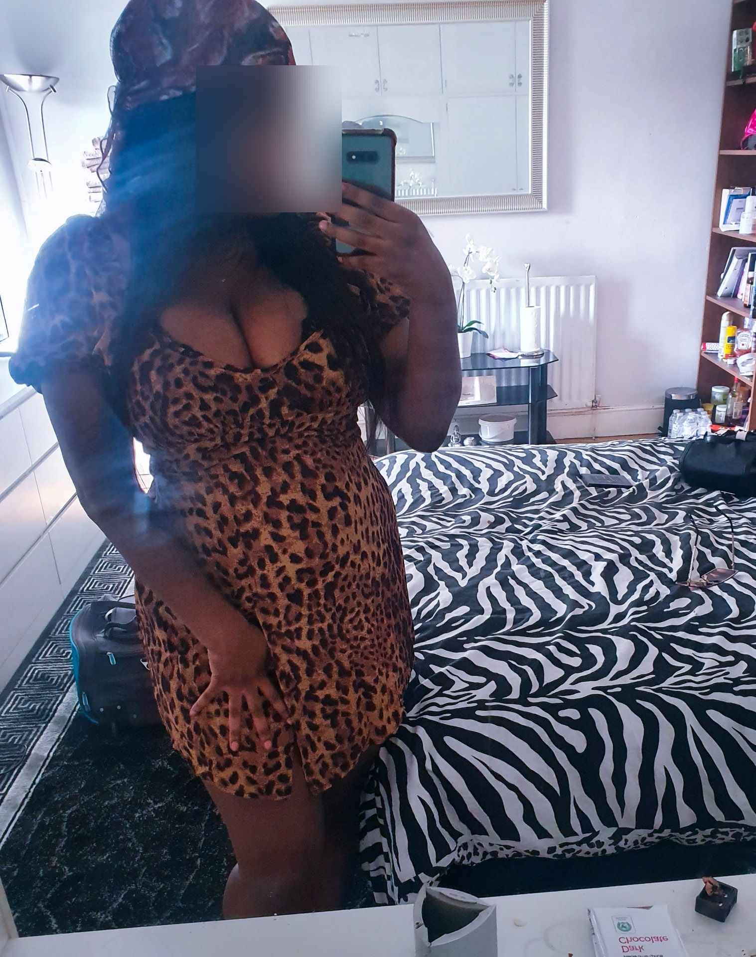 https://cdn.adultwork.com/gallery/G12/8666375.jpg