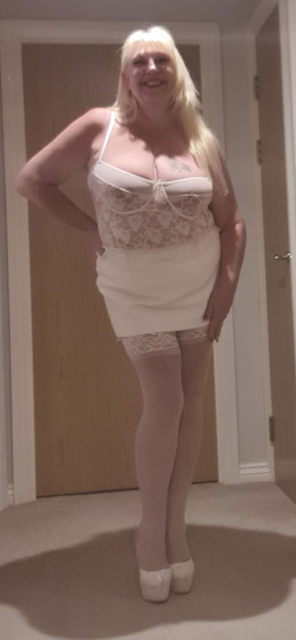 https://cdn.adultwork.com/gallery/G12/8666813.jpg