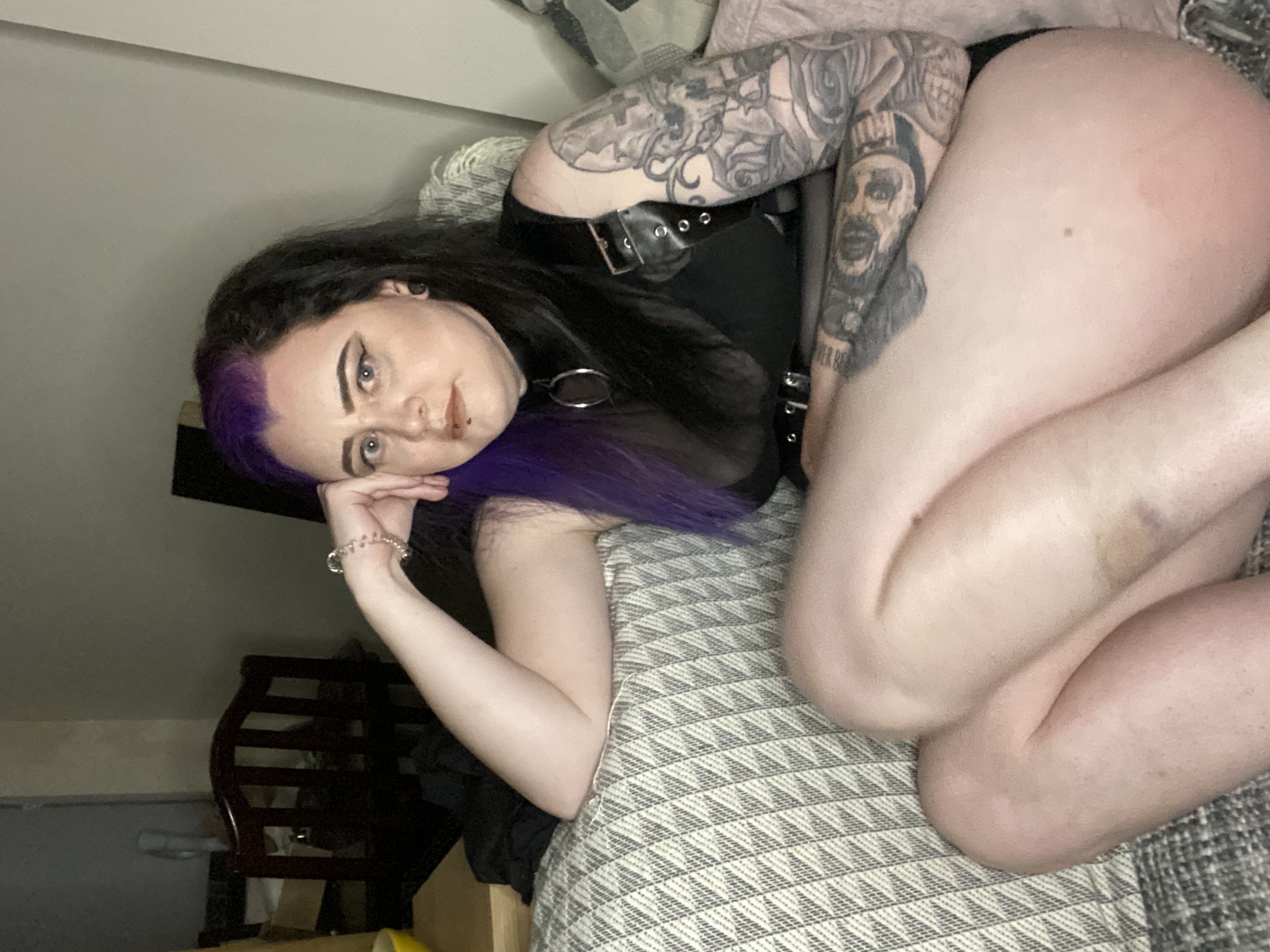 https://cdn.adultwork.com/gallery/G12/8670765.jpg