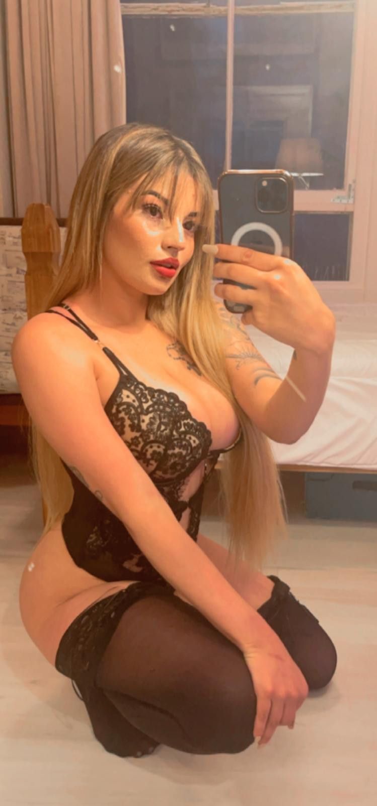 https://cdn.adultwork.com/gallery/G12/8675416.jpg