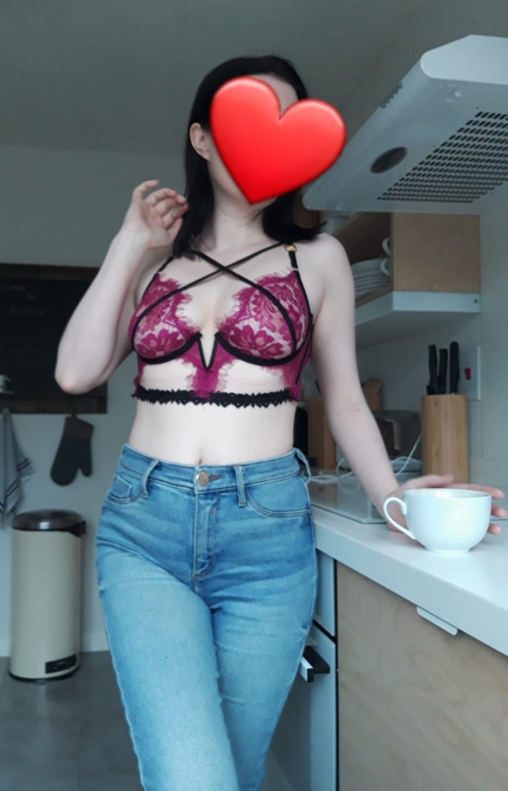 https://cdn.adultwork.com/gallery/G12/8675933.jpg