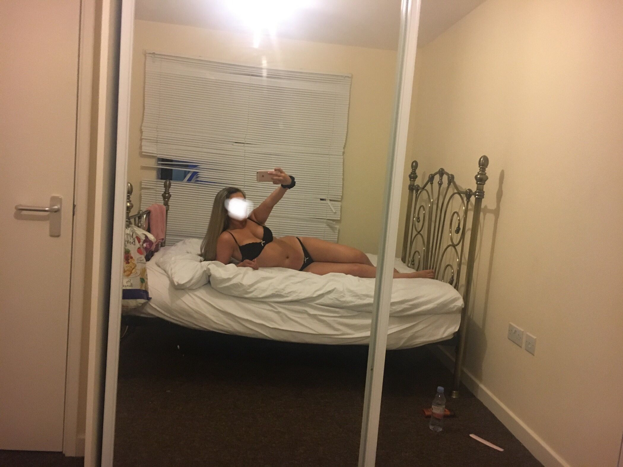 https://cdn.adultwork.com/gallery/G12/8678774.jpg