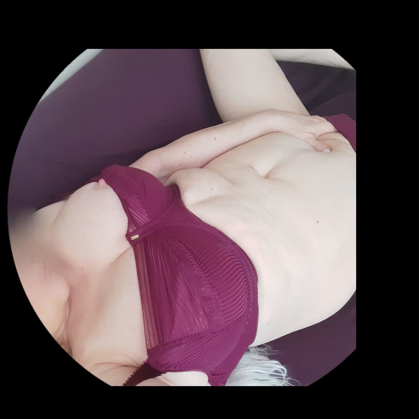 https://cdn.adultwork.com/gallery/G12/8678815.jpg