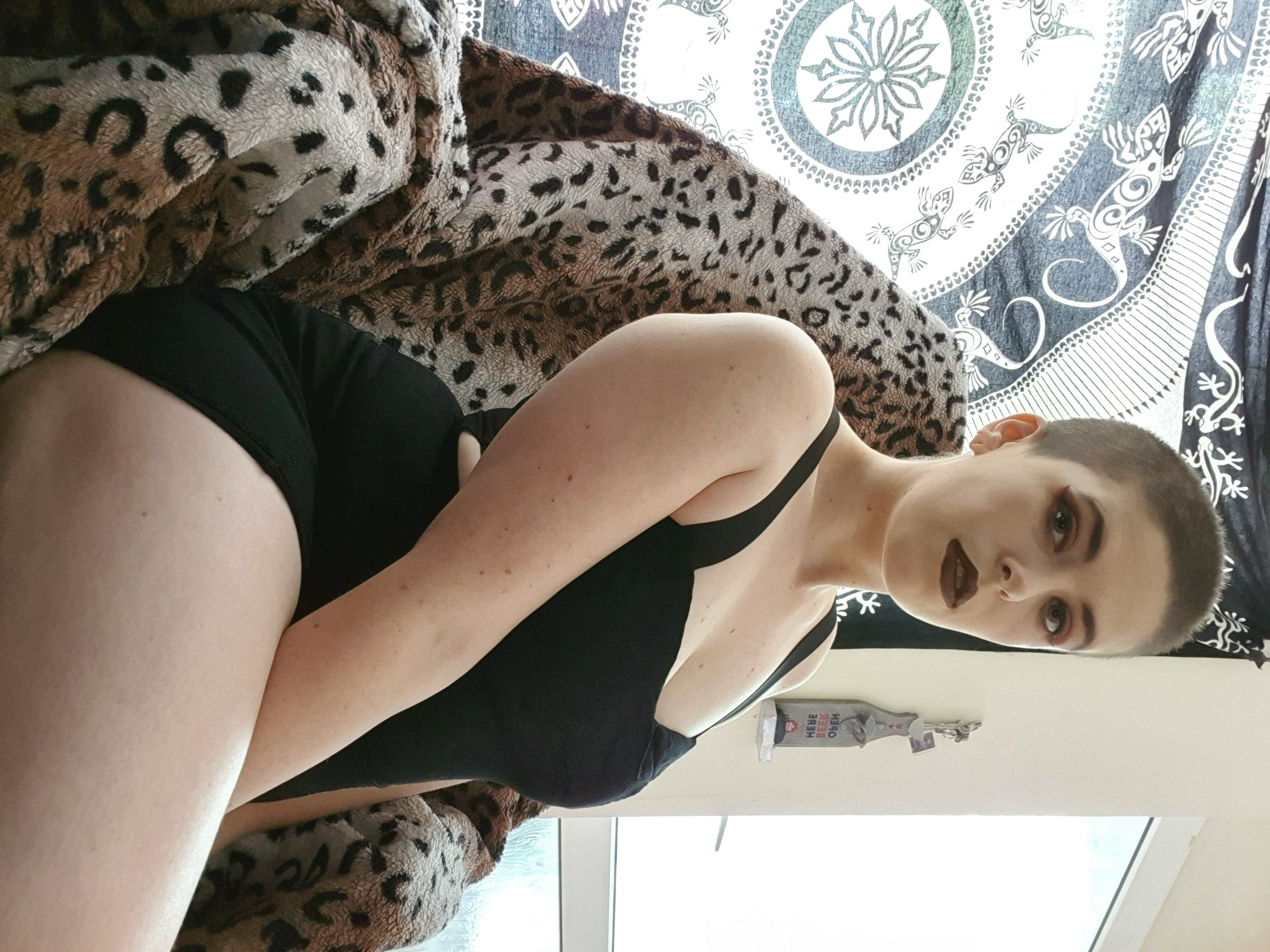 https://cdn.adultwork.com/gallery/G12/8680626.jpg