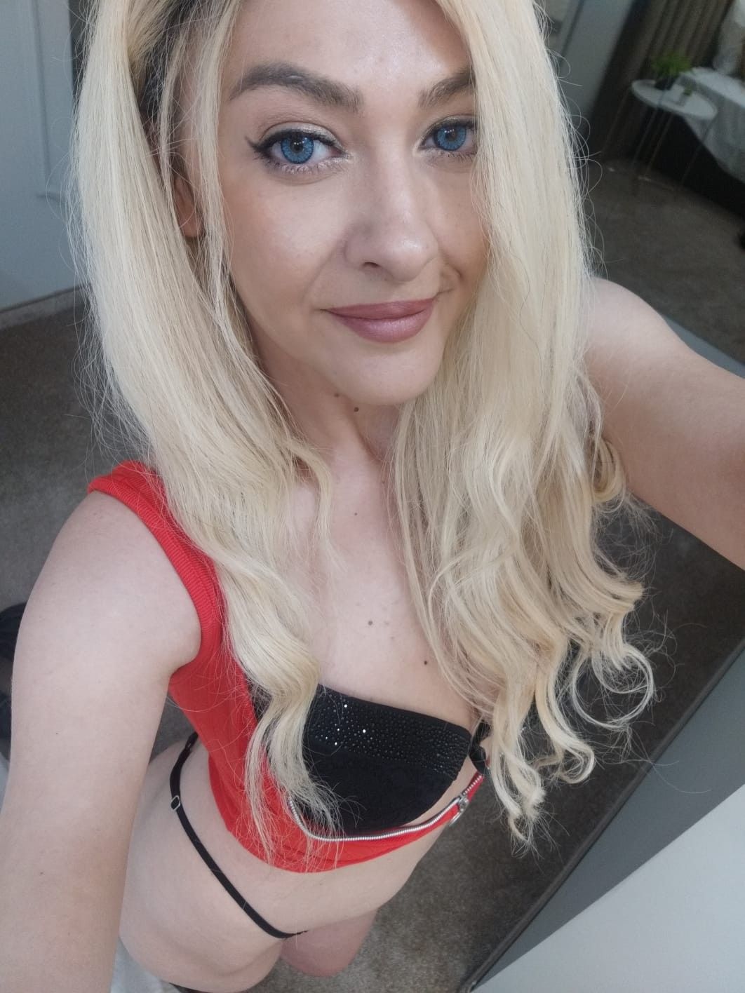 https://cdn.adultwork.com/gallery/G12/8680909.jpg