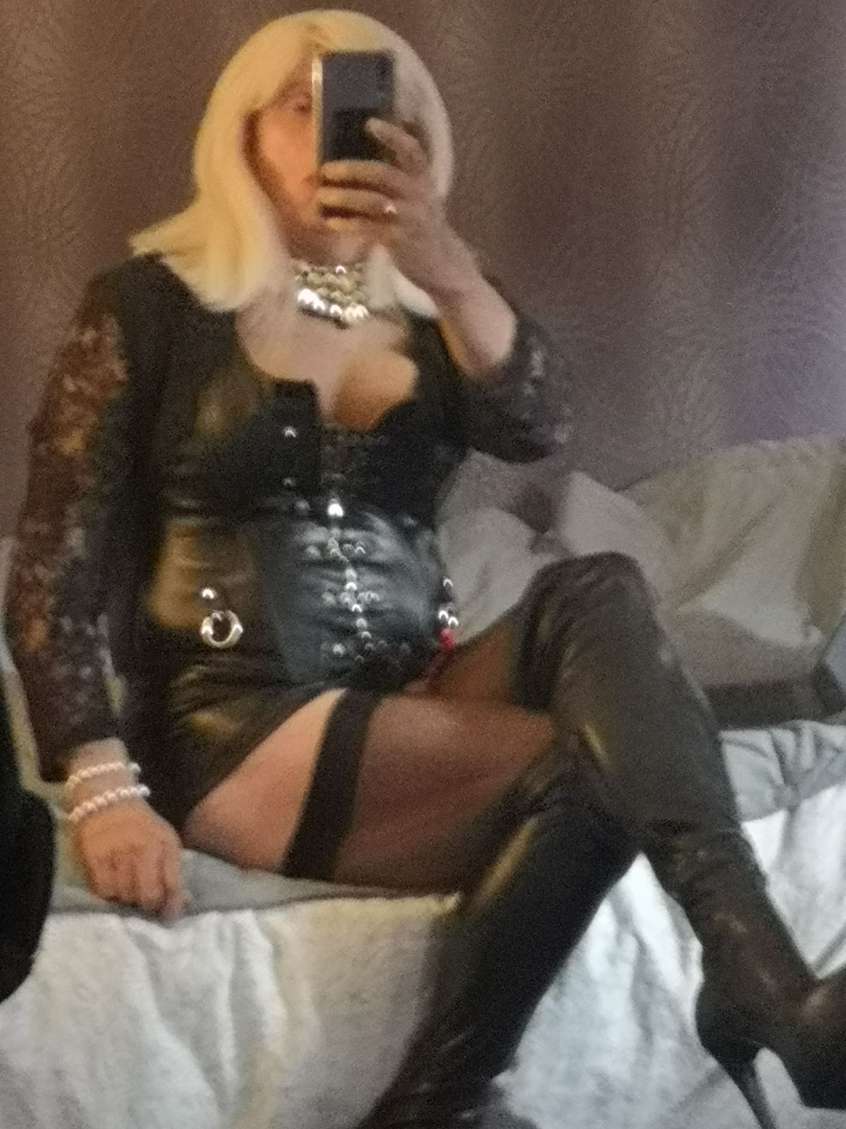 https://cdn.adultwork.com/gallery/G12/8680954.jpg