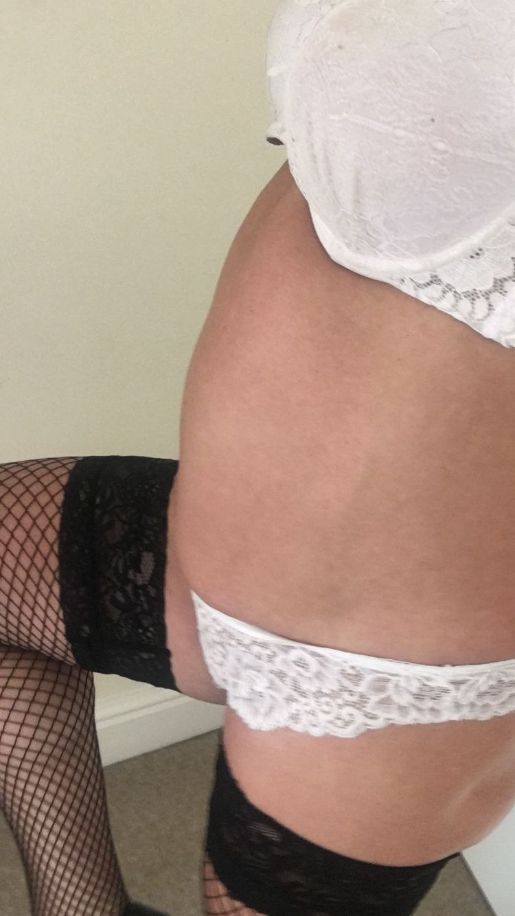 https://cdn.adultwork.com/gallery/G12/8684637.jpg