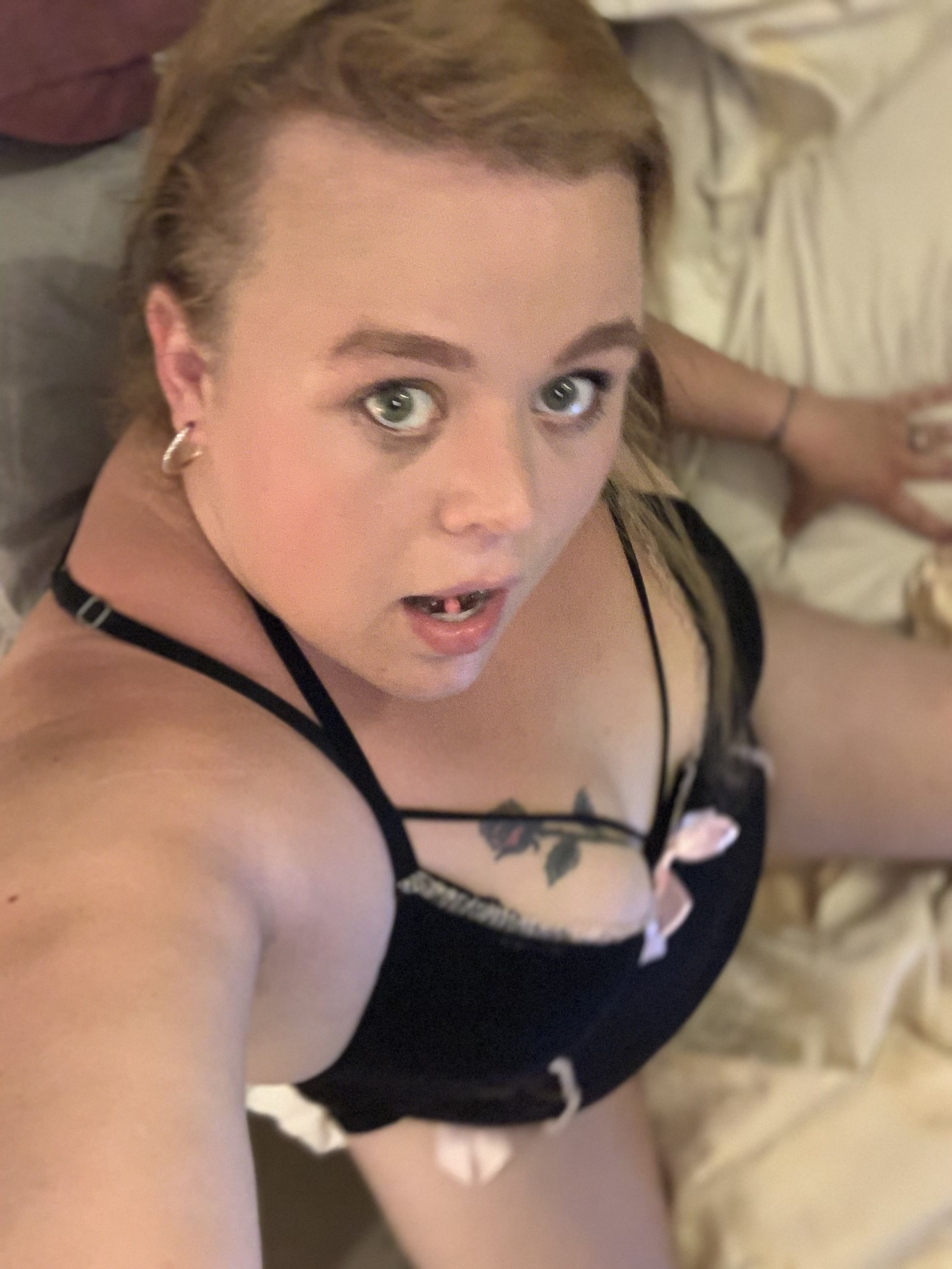 https://cdn.adultwork.com/gallery/G12/8690986.jpg