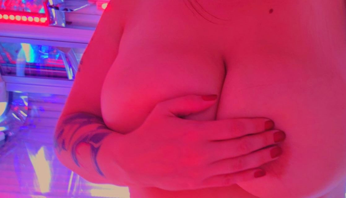 https://cdn.adultwork.com/gallery/G12/8692002.jpg