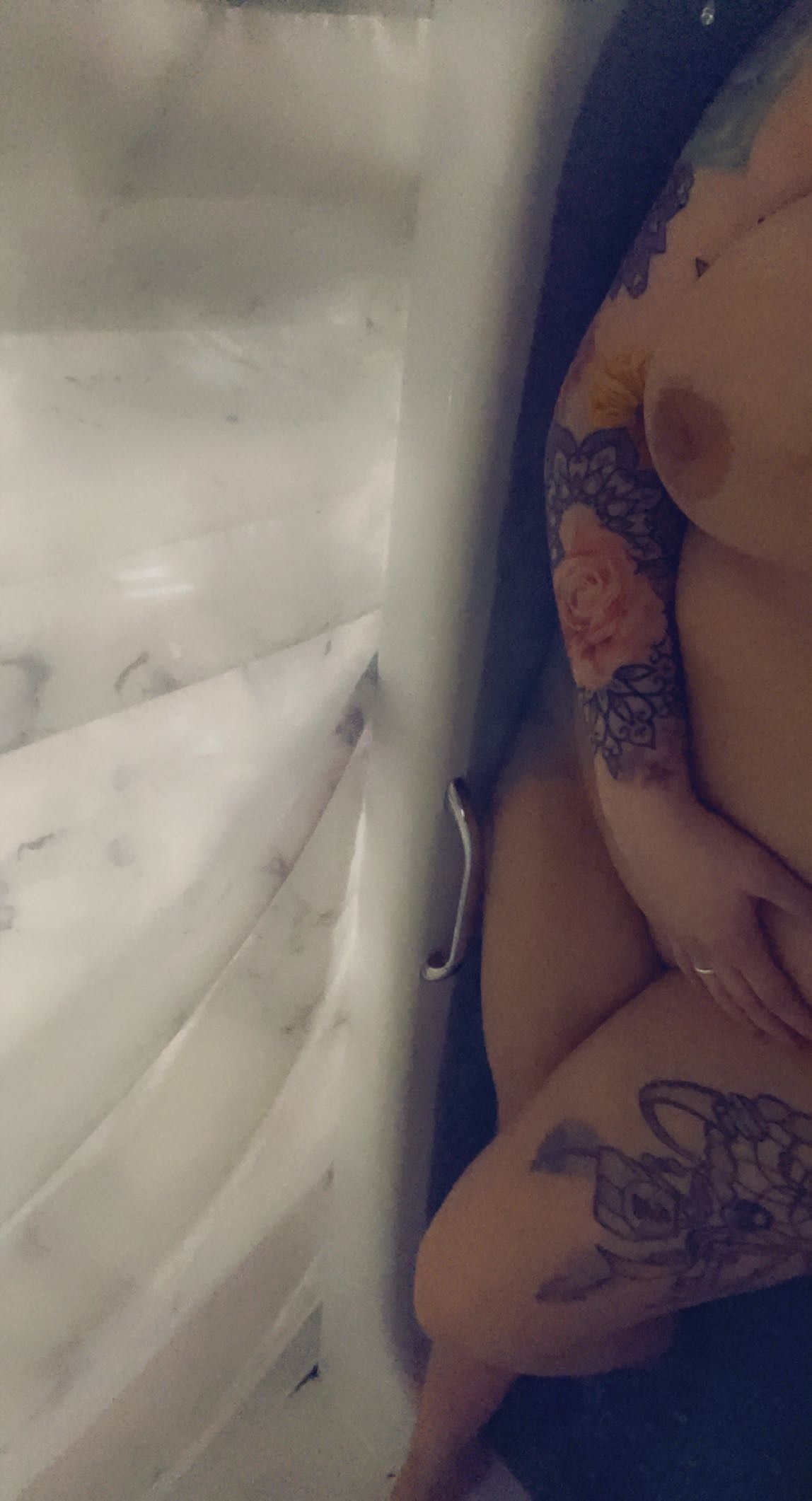 https://cdn.adultwork.com/gallery/G12/8696335.jpg