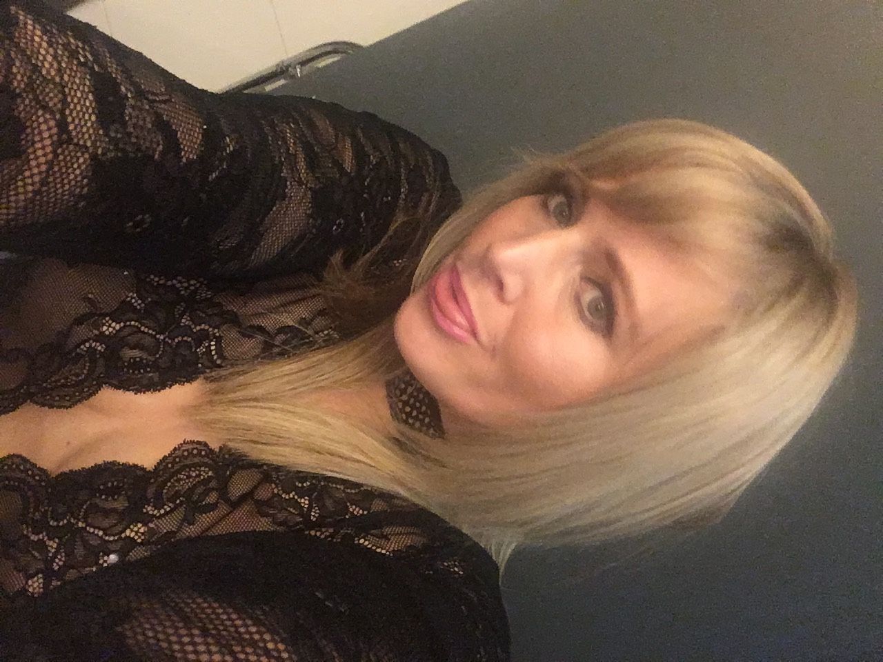 https://cdn.adultwork.com/gallery/G12/8697252.jpg