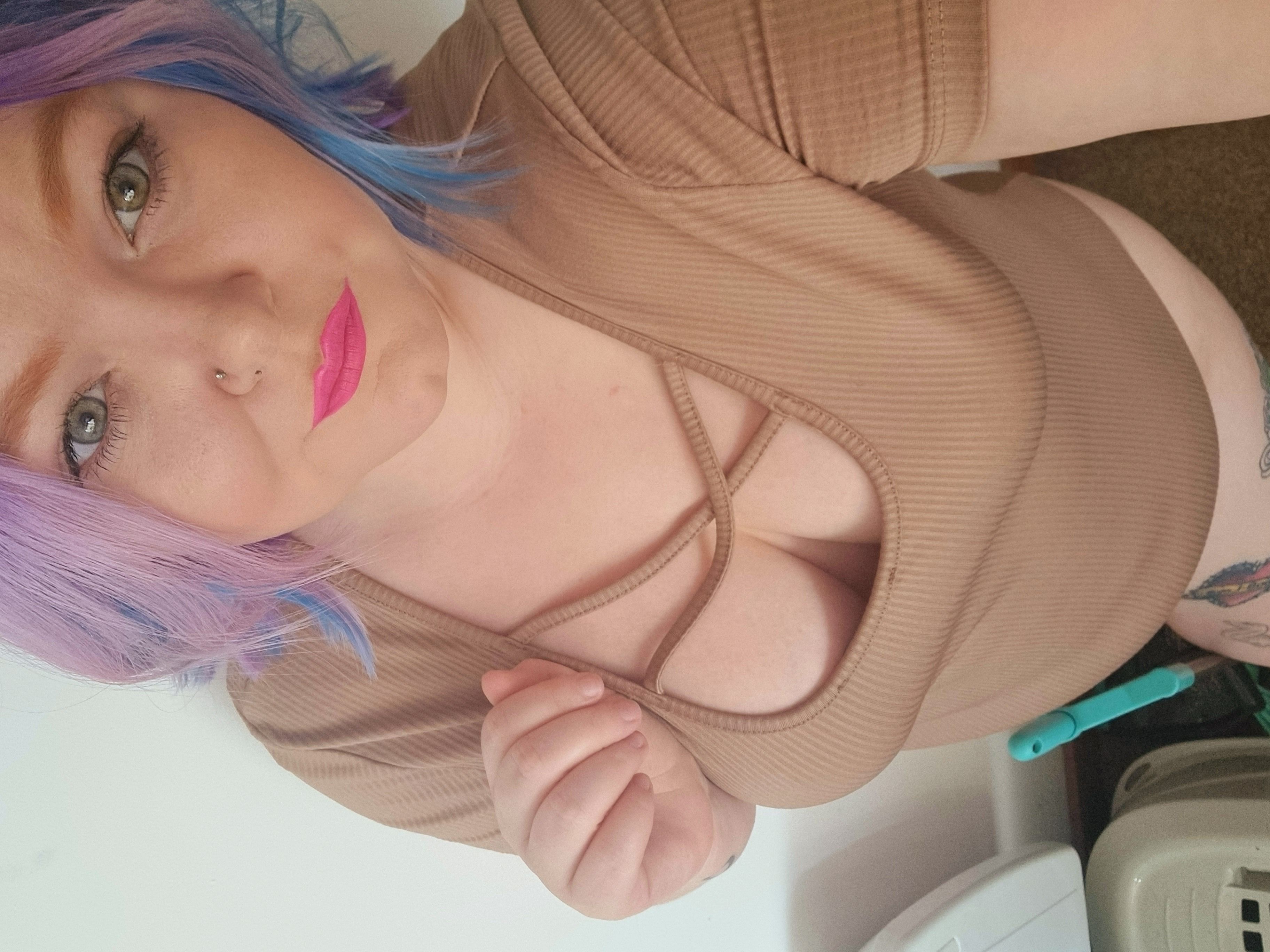 https://cdn.adultwork.com/gallery/G12/8697660.jpg