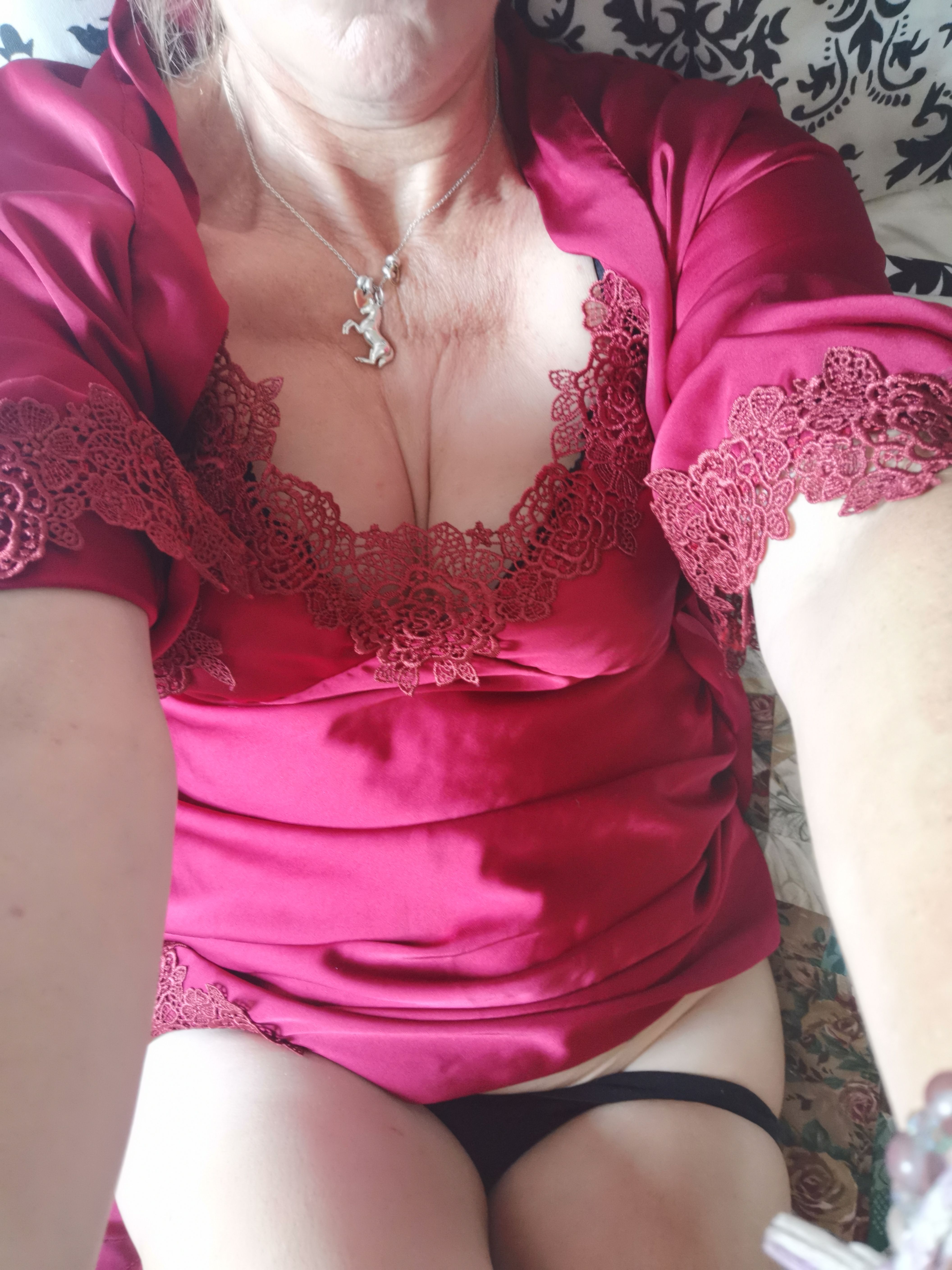 https://cdn.adultwork.com/gallery/G12/8698989.jpg