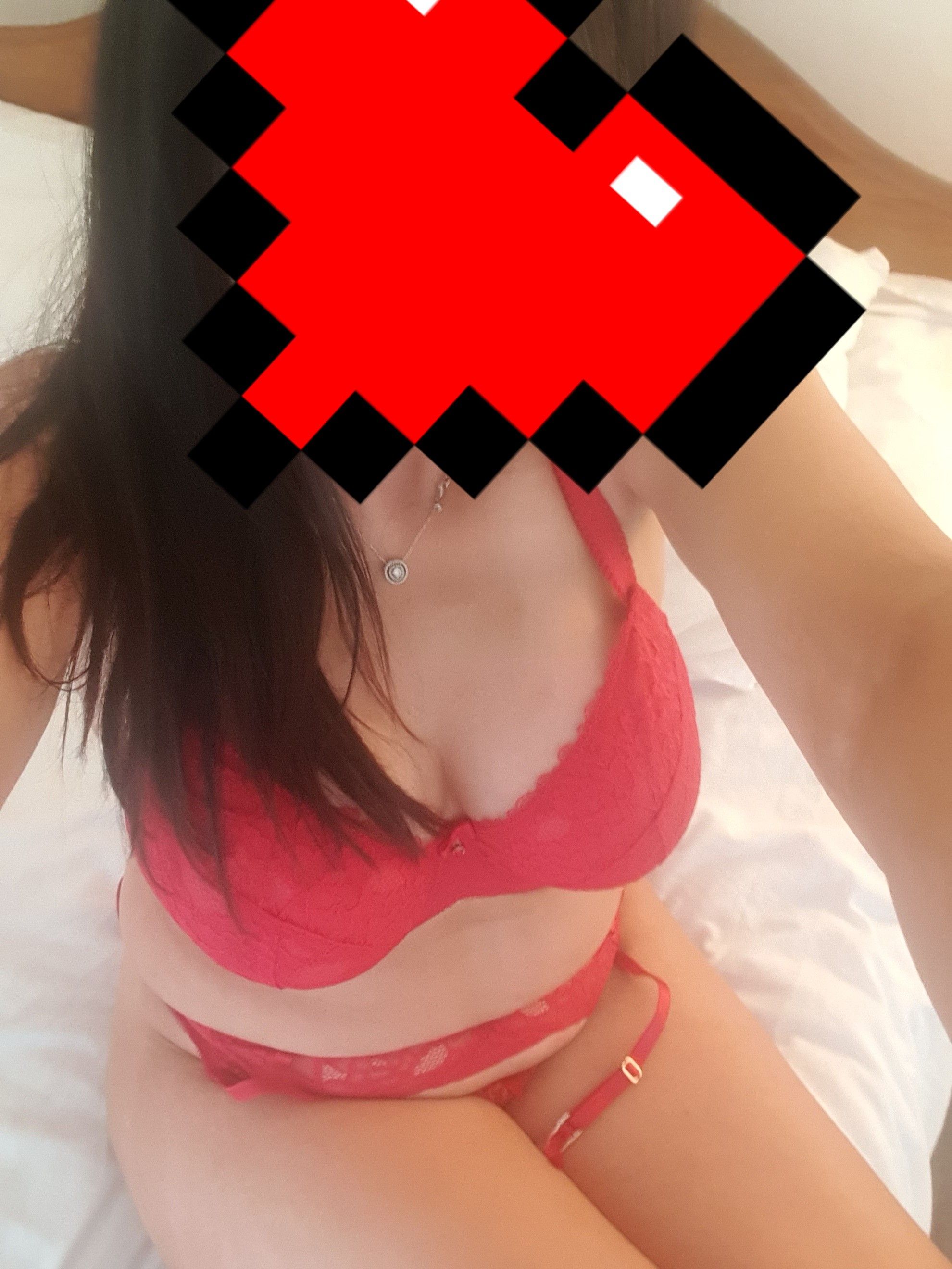 https://cdn.adultwork.com/gallery/G12/8700808.jpg