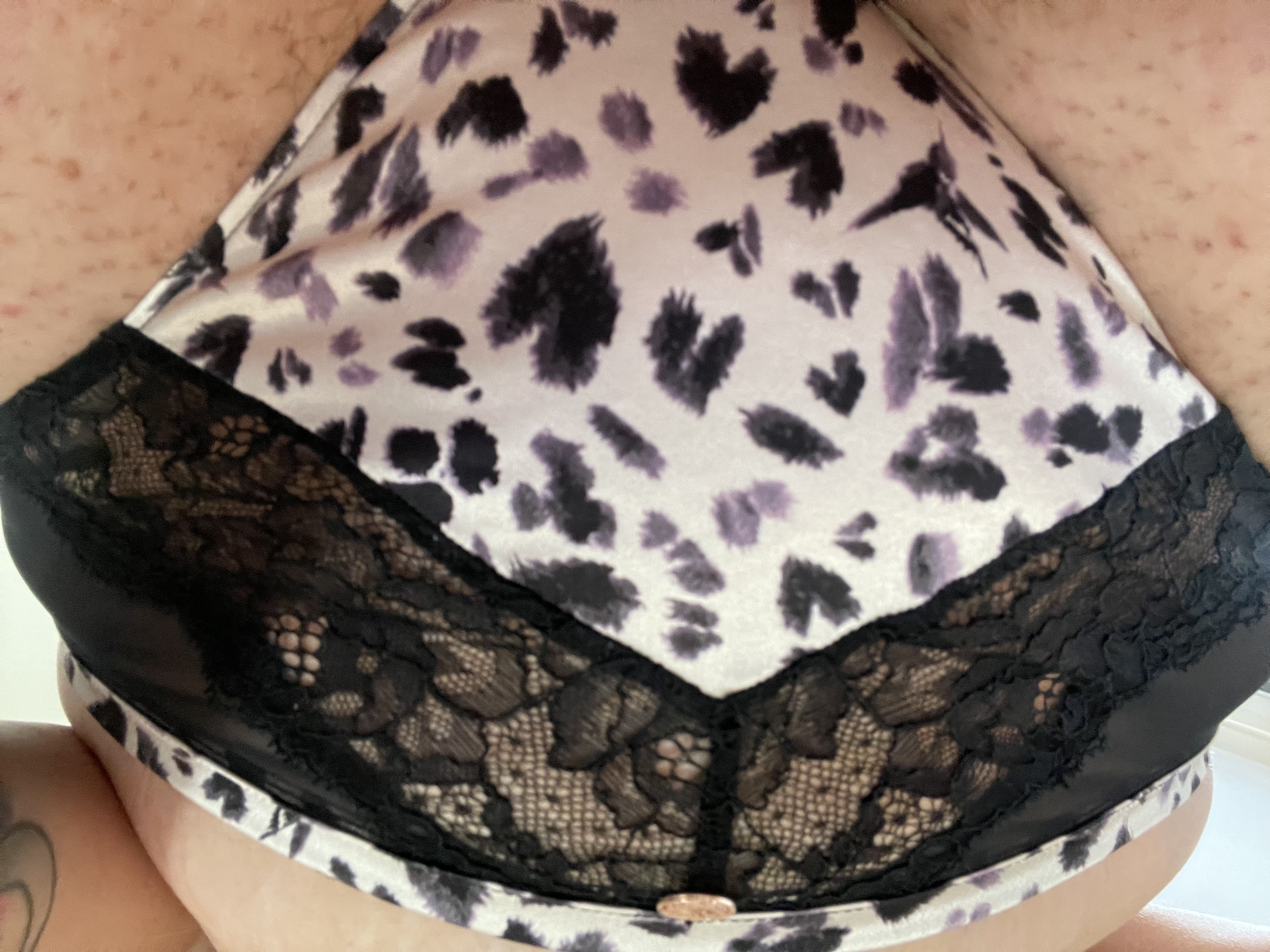 https://cdn.adultwork.com/gallery/G12/8711353.jpg