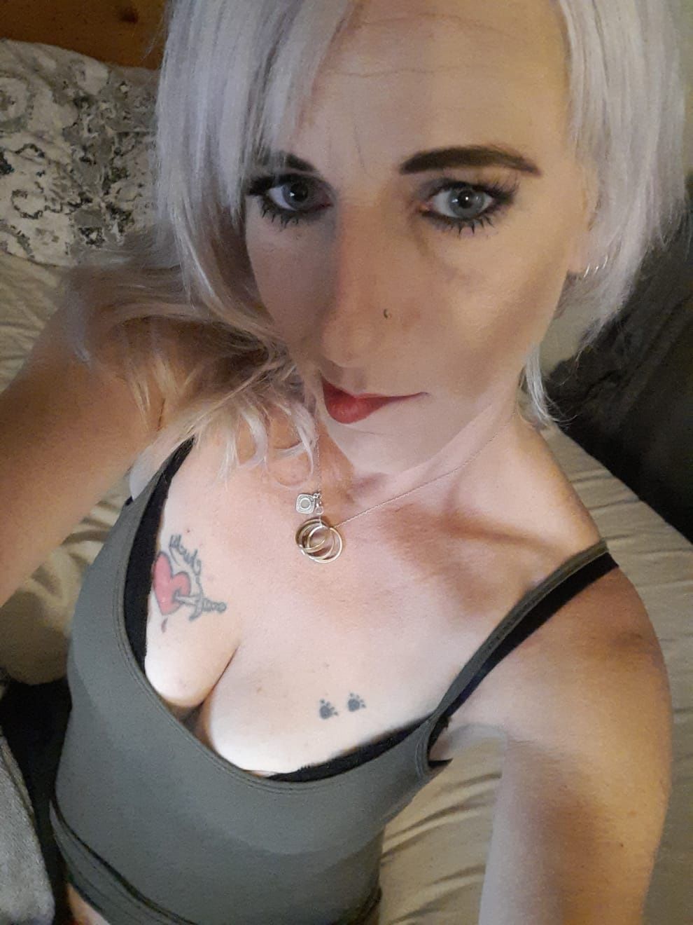 https://cdn.adultwork.com/gallery/G12/8711645.jpg