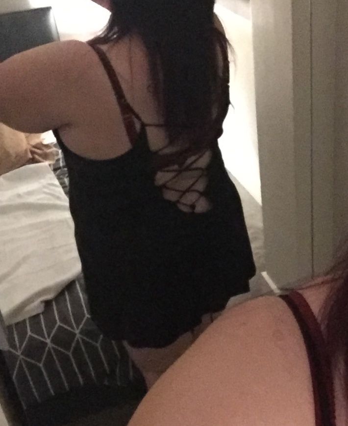 https://cdn.adultwork.com/gallery/G12/8712299.jpg