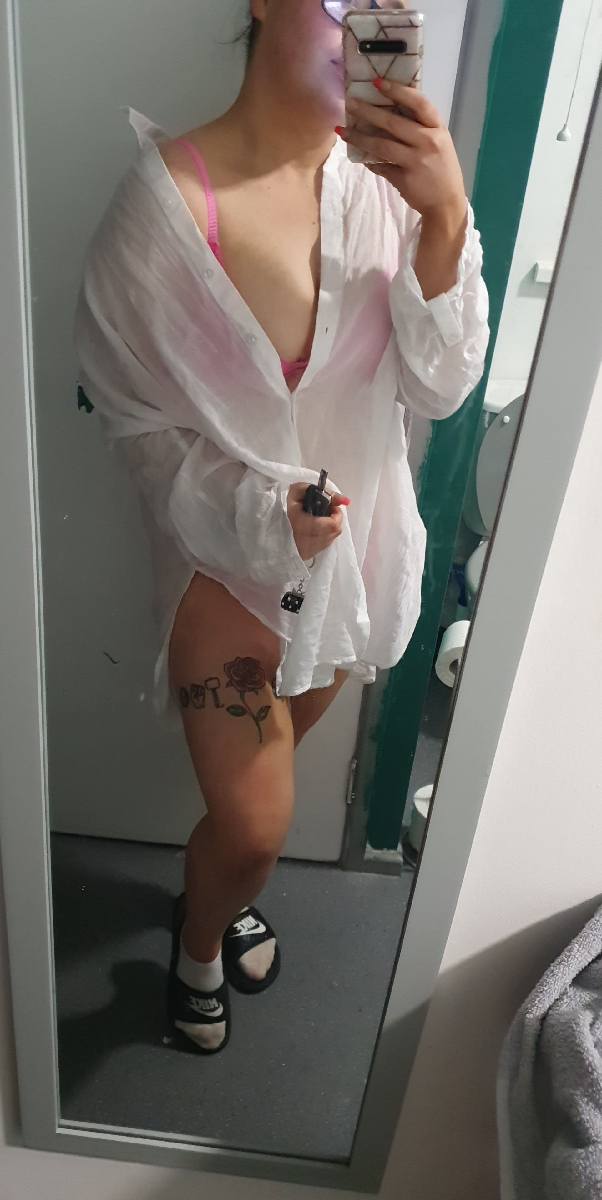 https://cdn.adultwork.com/gallery/G12/8712811.jpg