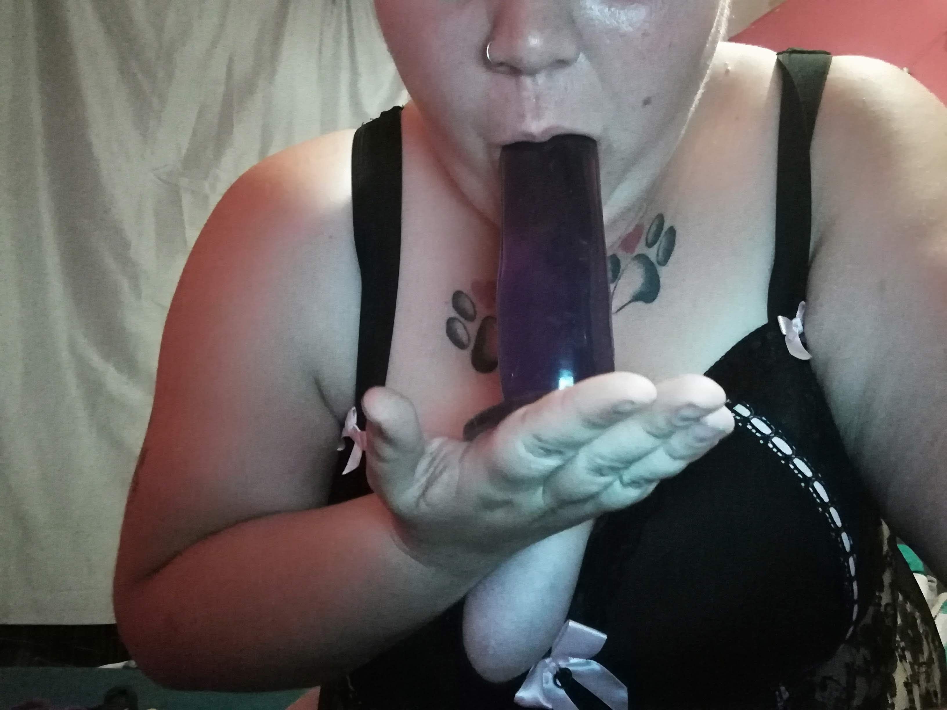 https://cdn.adultwork.com/gallery/G12/8715354.jpg