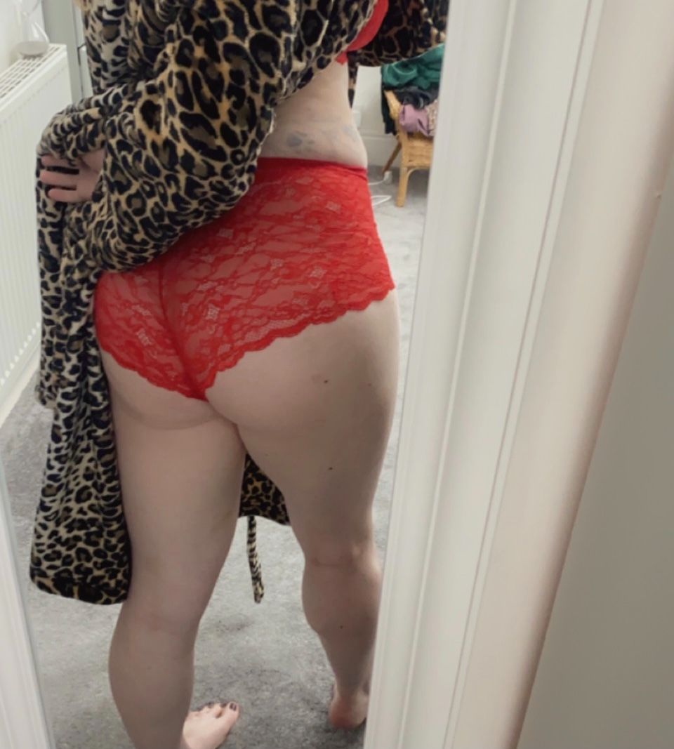 https://cdn.adultwork.com/gallery/G12/8716791.jpg