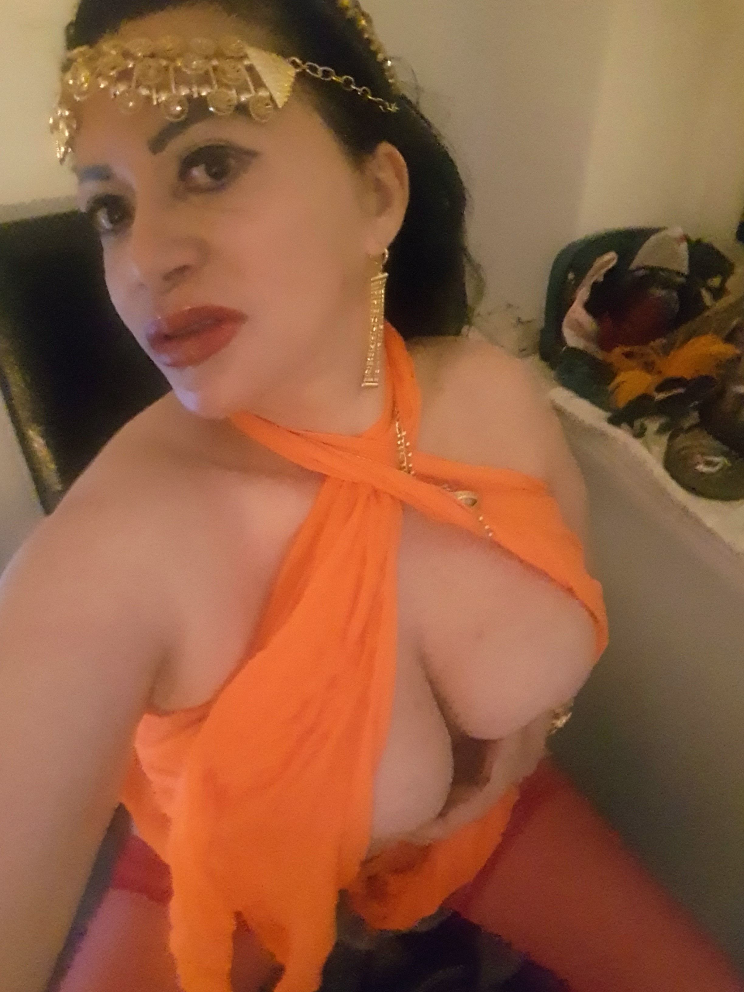 https://cdn.adultwork.com/gallery/G12/8720246.jpg