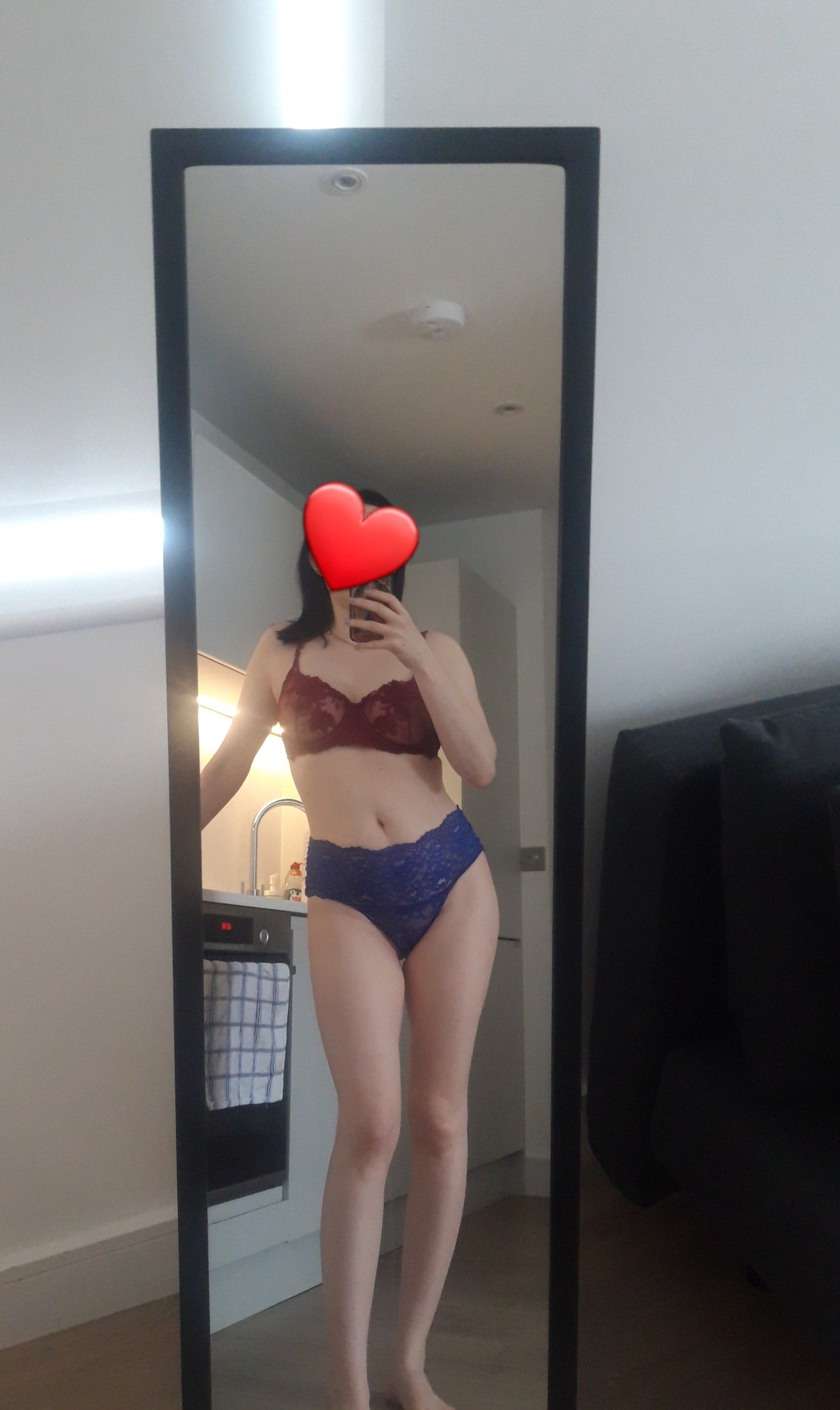 https://cdn.adultwork.com/gallery/G12/8720619.jpg