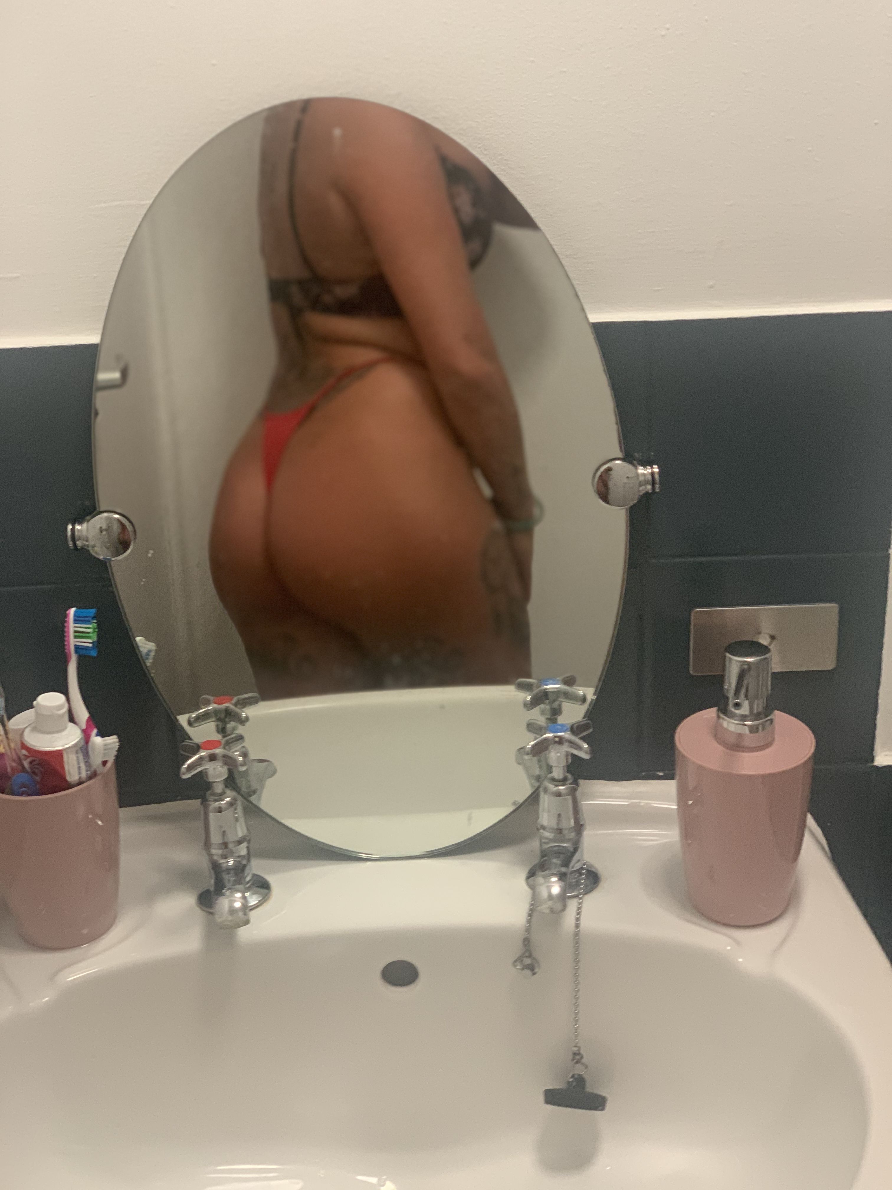 https://cdn.adultwork.com/gallery/G12/8721105.jpg