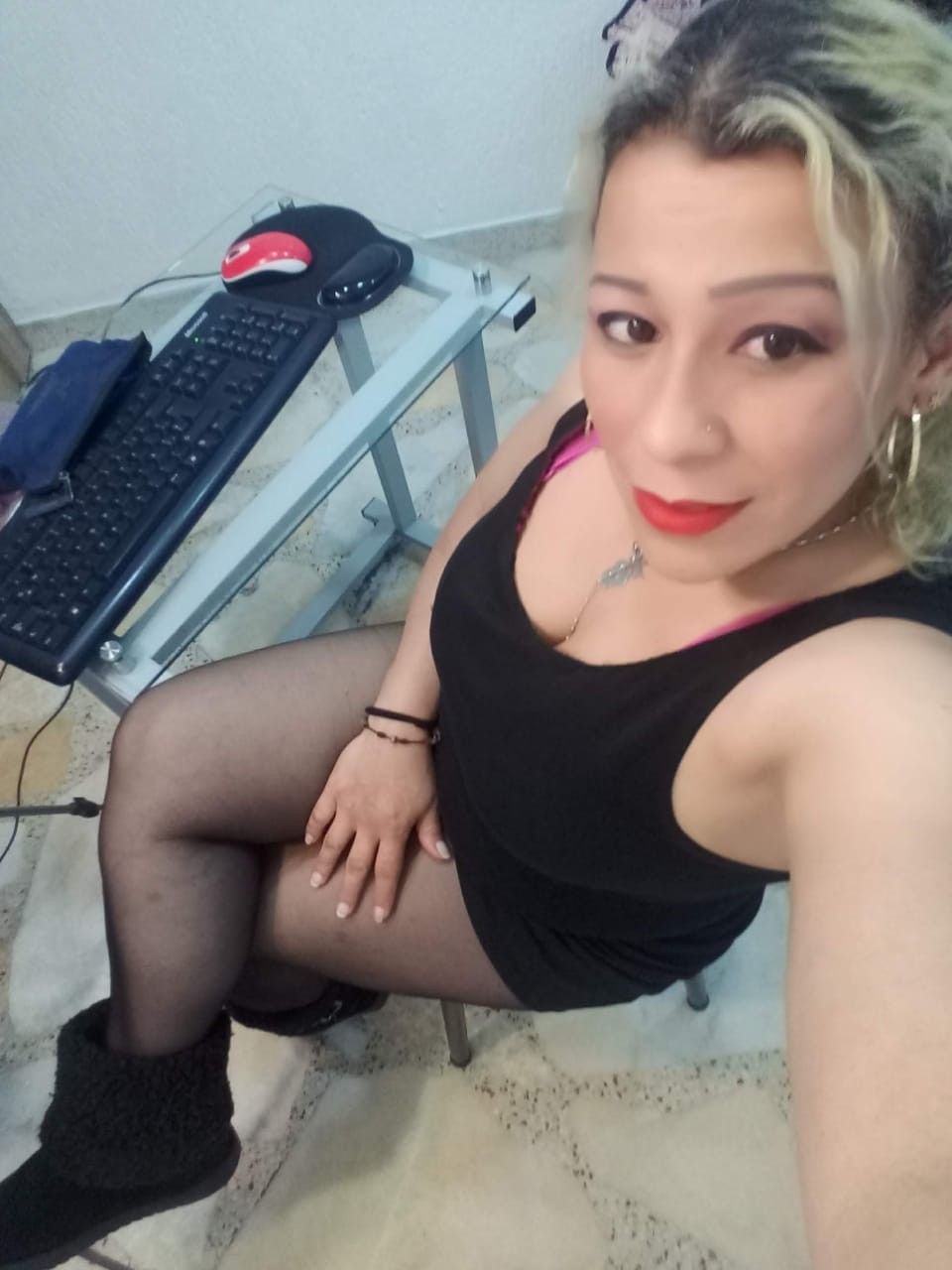 https://cdn.adultwork.com/gallery/G12/8723772.jpg