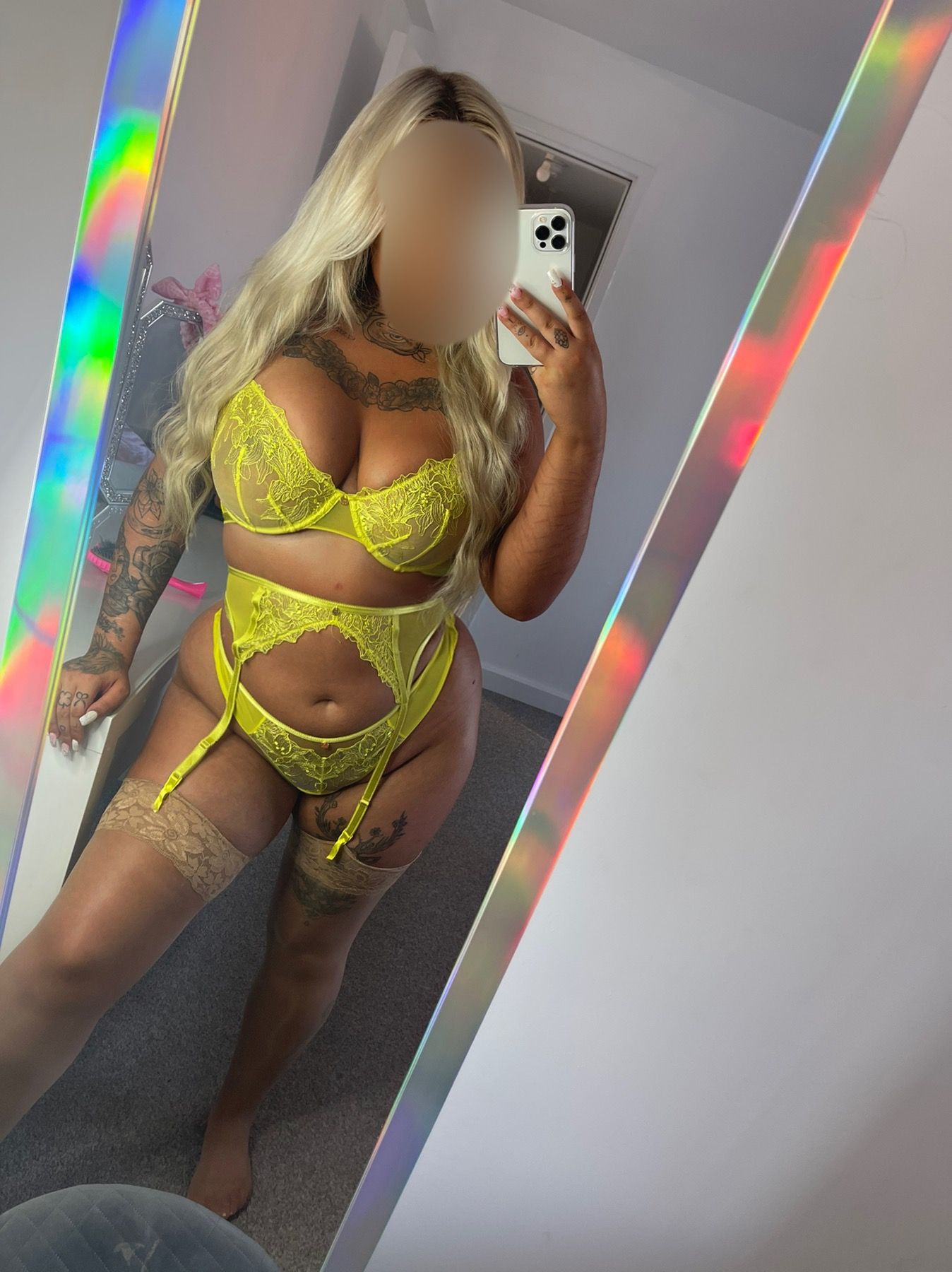 https://cdn.adultwork.com/gallery/G12/8723898.jpg