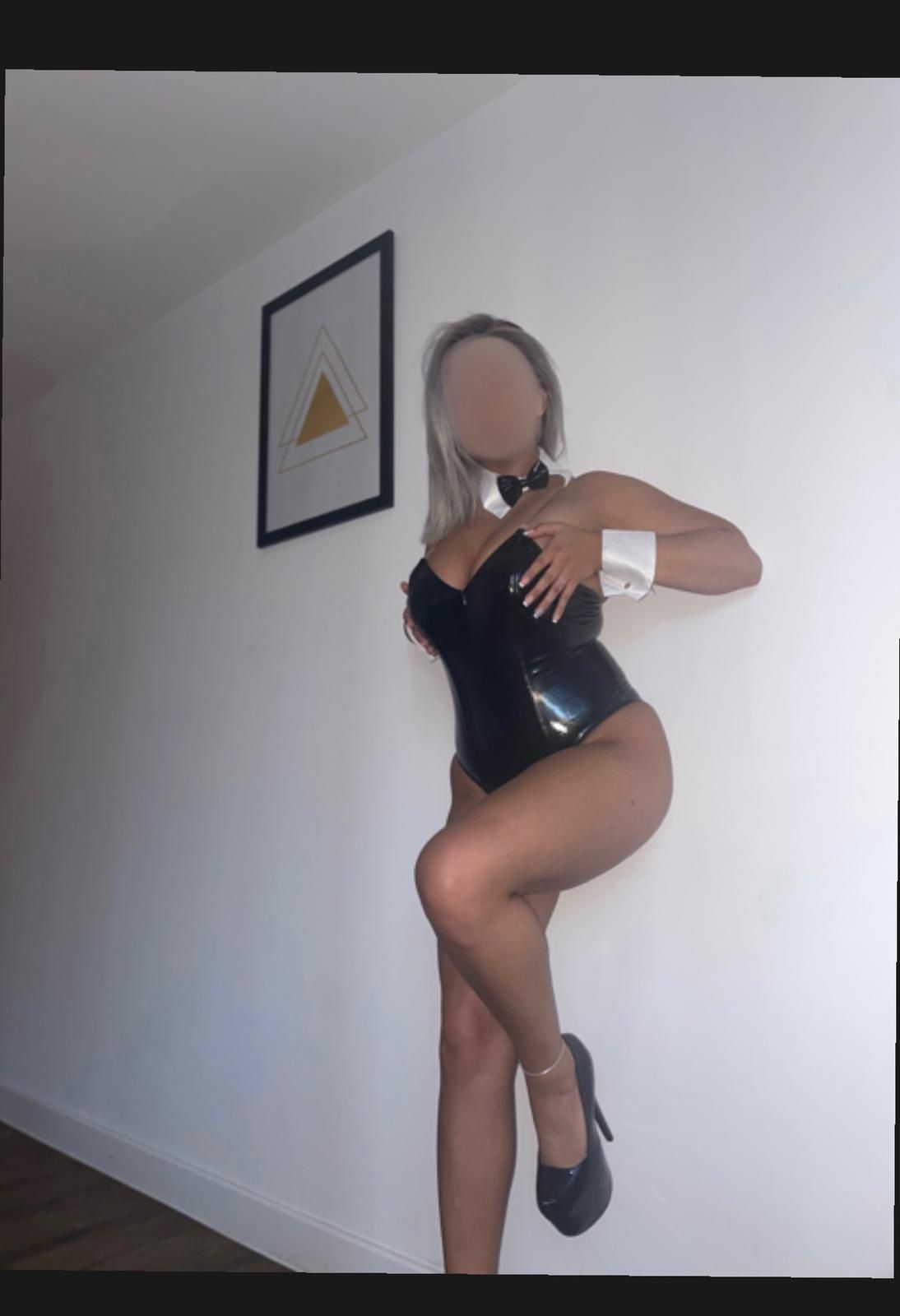 https://cdn.adultwork.com/gallery/G12/8724046.jpg