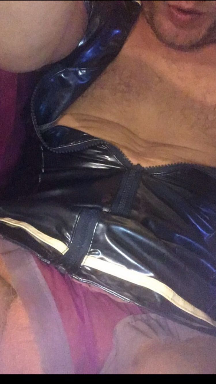 https://cdn.adultwork.com/gallery/G12/8724439.jpg