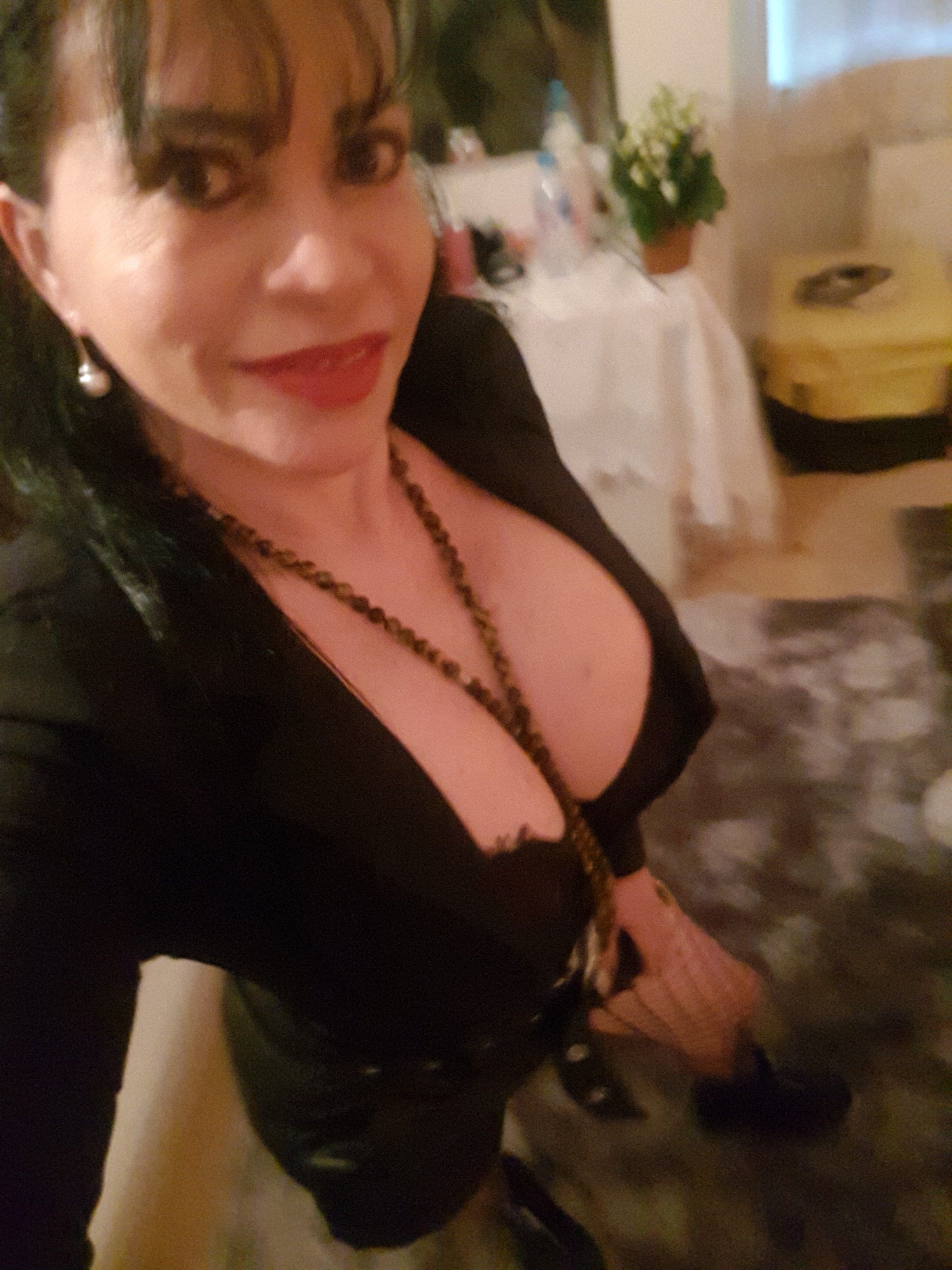 https://cdn.adultwork.com/gallery/G12/8725310.jpg