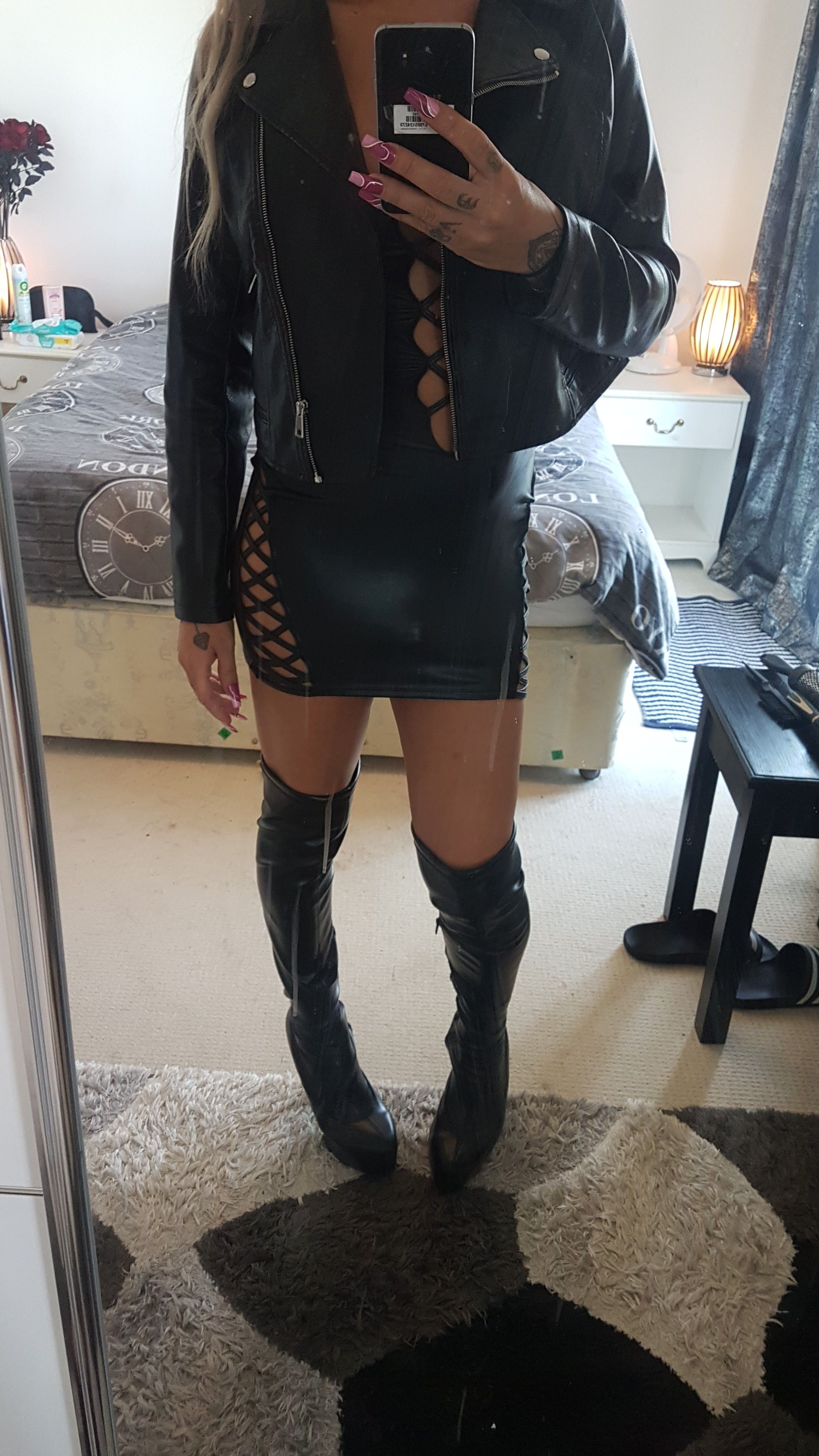 https://cdn.adultwork.com/gallery/G12/8725563.jpg