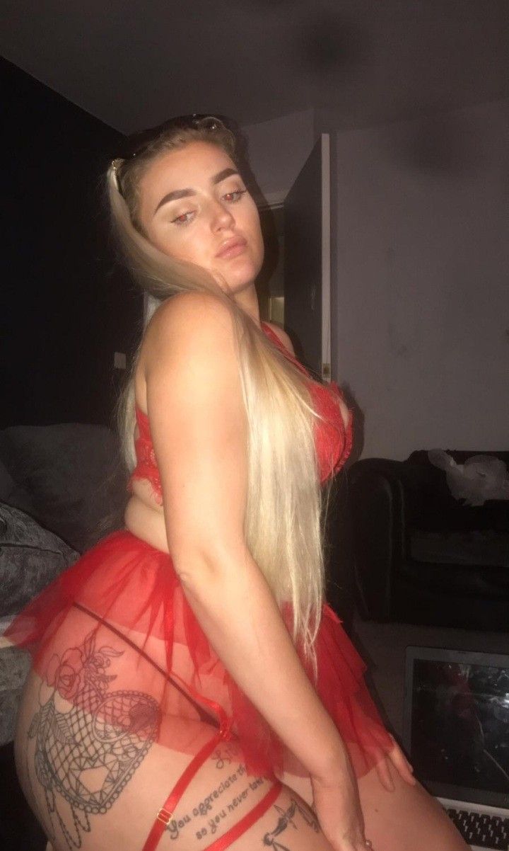 https://cdn.adultwork.com/gallery/G12/8726533.jpg