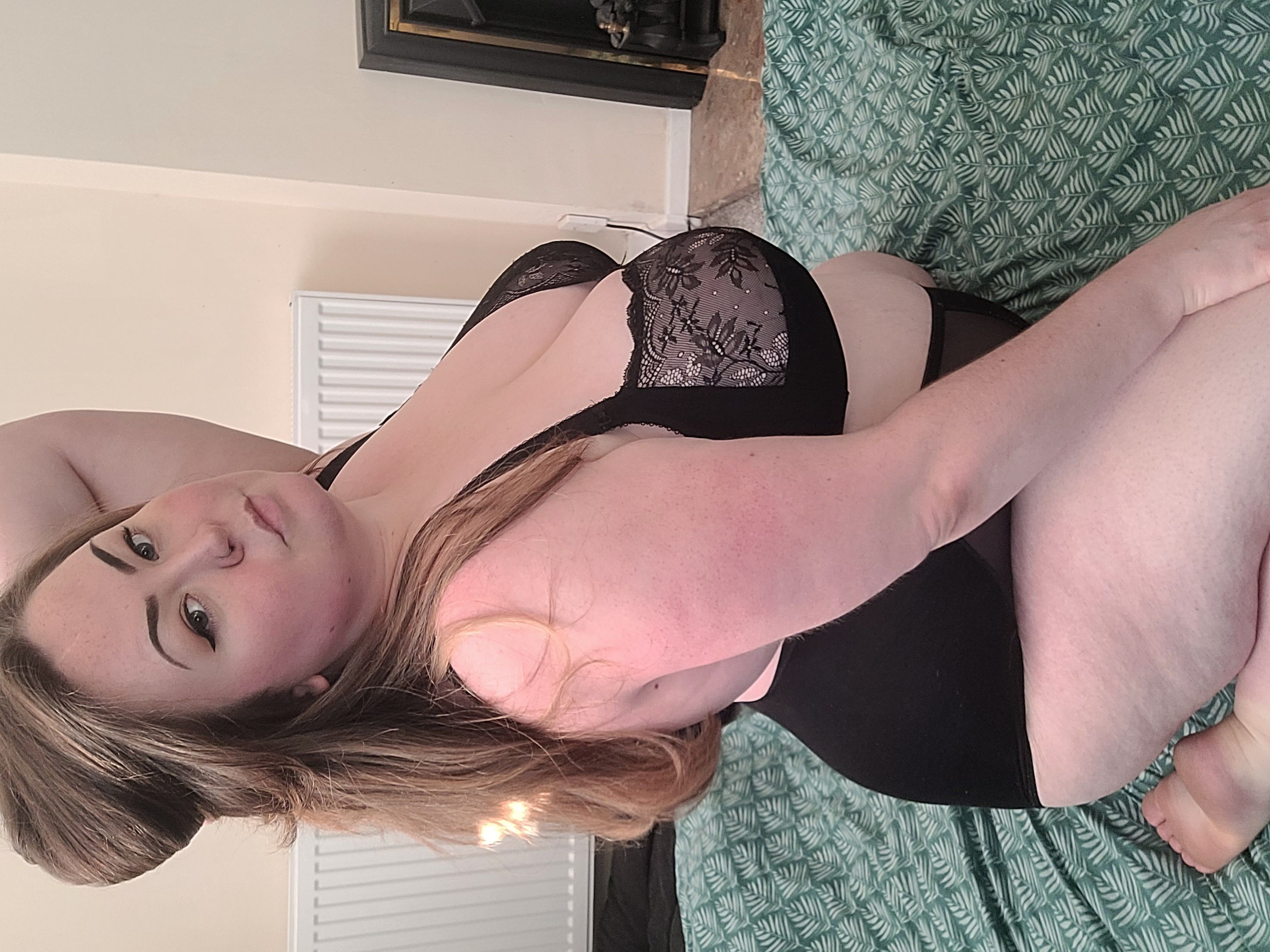 https://cdn.adultwork.com/gallery/G12/8726903.jpg