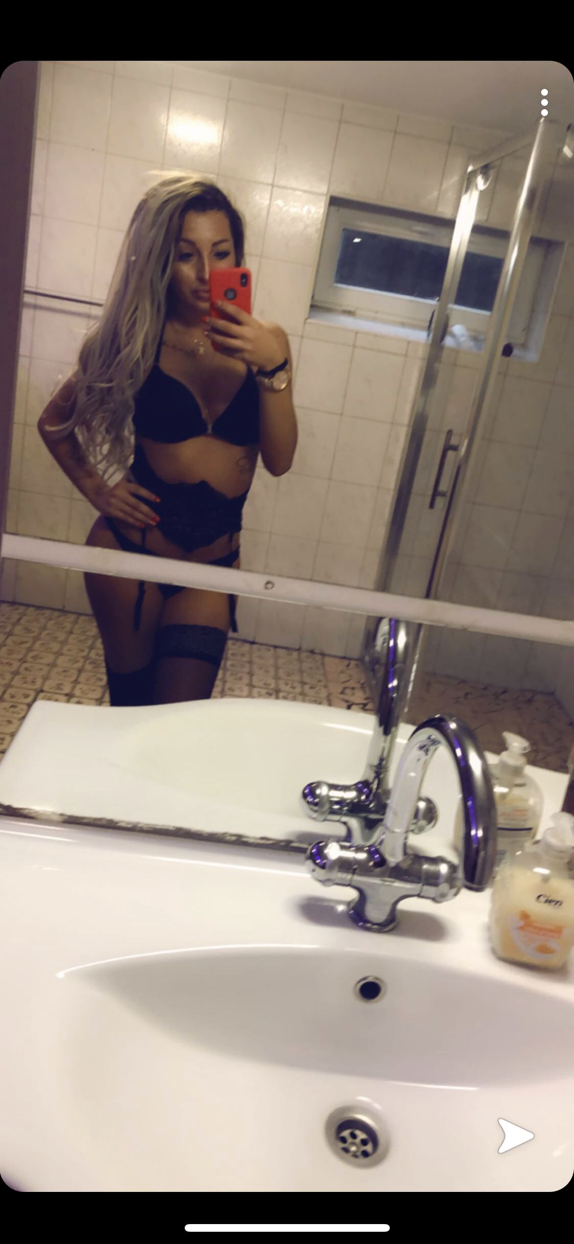 https://cdn.adultwork.com/gallery/G12/8727338.jpg