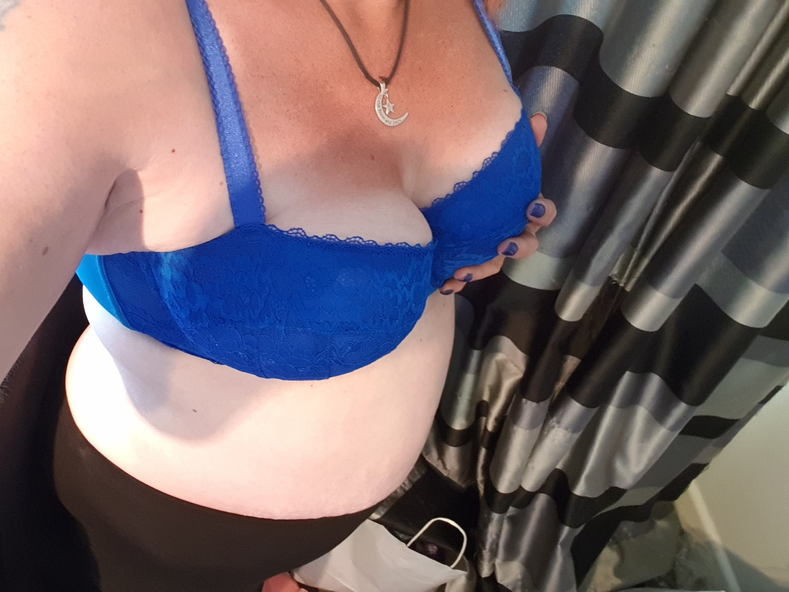 https://cdn.adultwork.com/gallery/G12/8735374.jpg