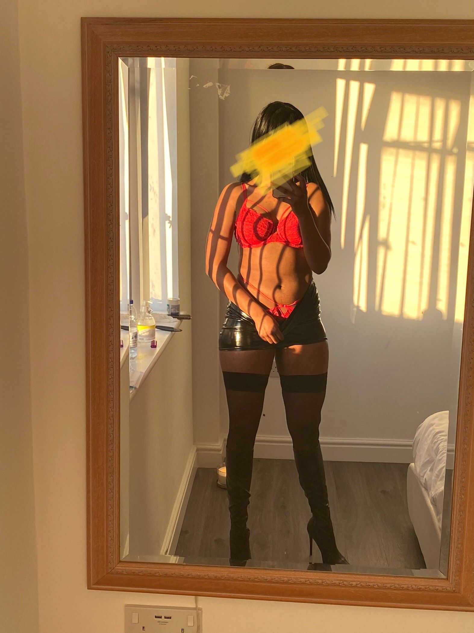 https://cdn.adultwork.com/gallery/G12/8735545.jpg